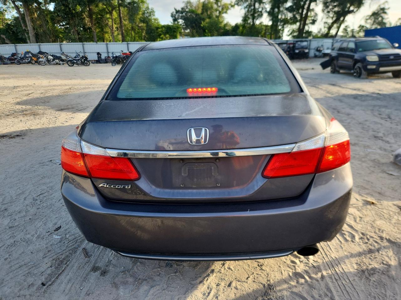 2013 Honda Accord Lx Gray vin: 1HGCR2F38DA015783