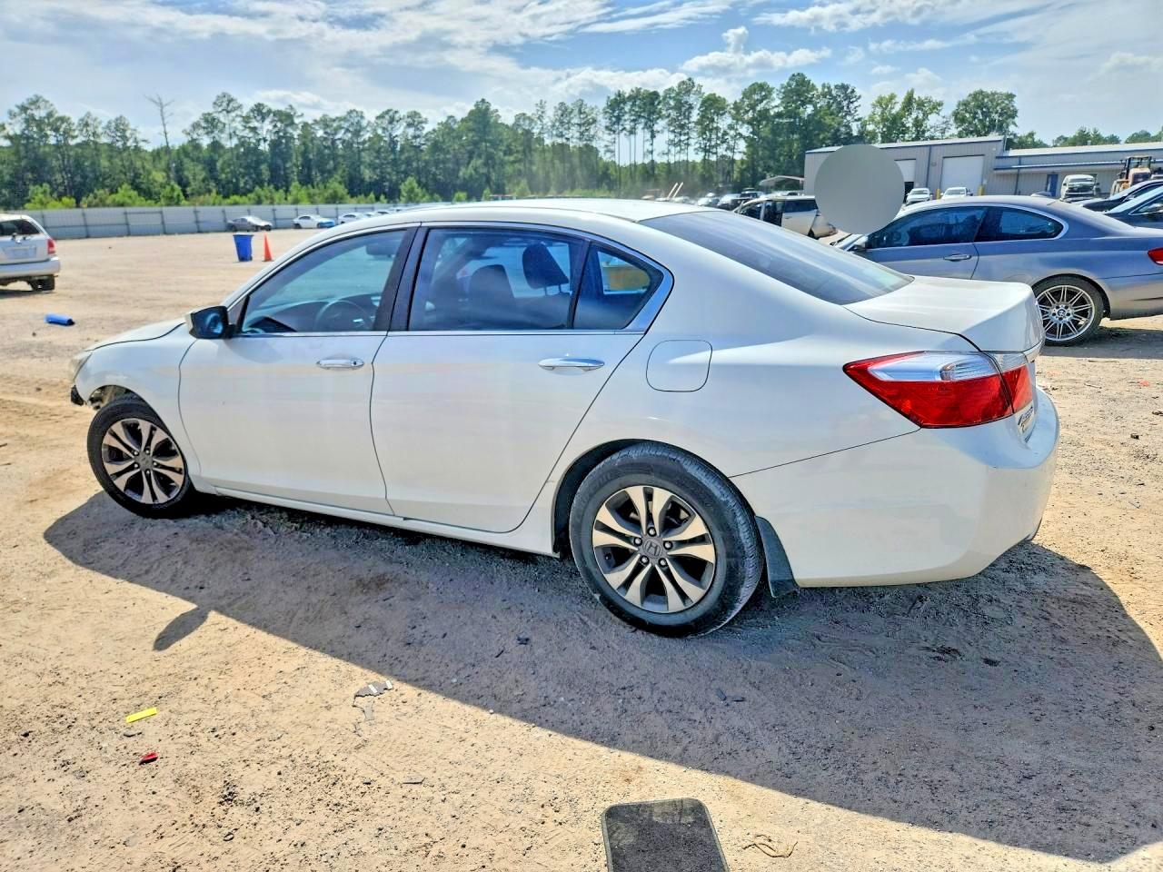 2013 Honda Accord Lx White vin: 1HGCR2F38DA084098