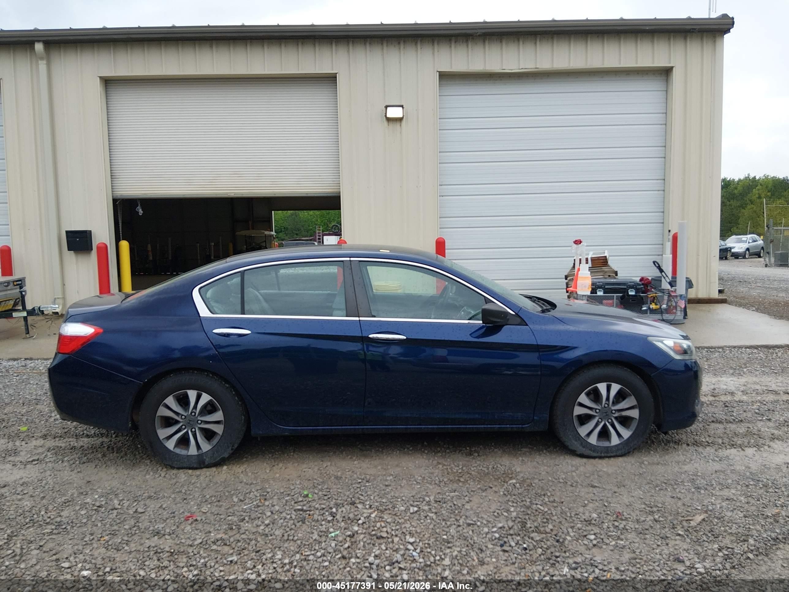 2013 Honda Accord Lx Blue vin: 1HGCR2F38DA090113