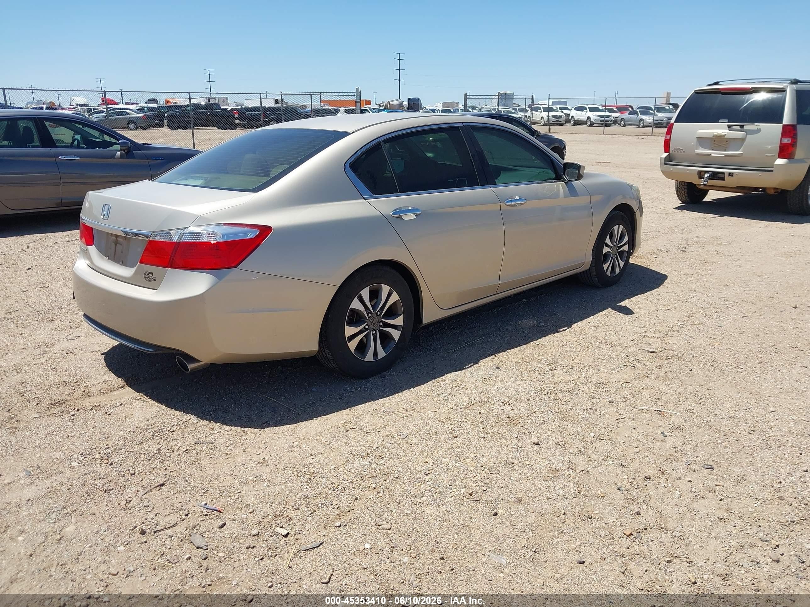 2013 Honda Accord Lx Silver vin: 1HGCR2F38DA144574