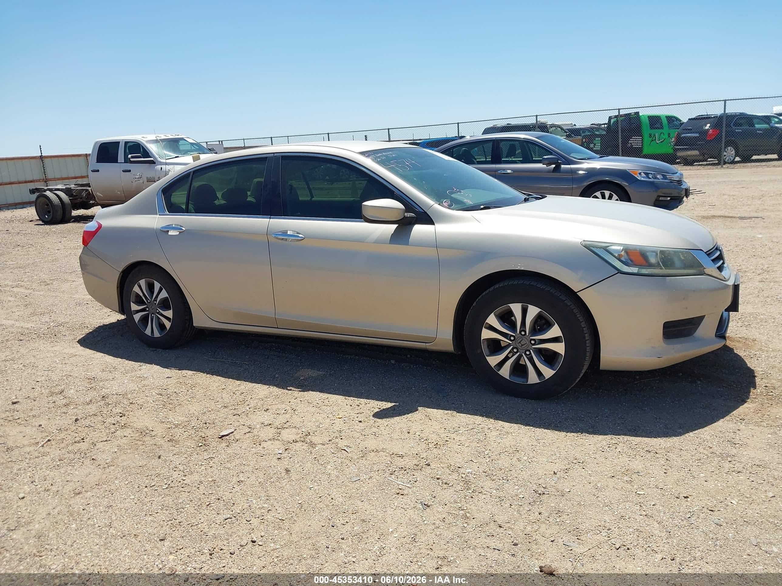 2013 Honda Accord Lx Silver vin: 1HGCR2F38DA144574