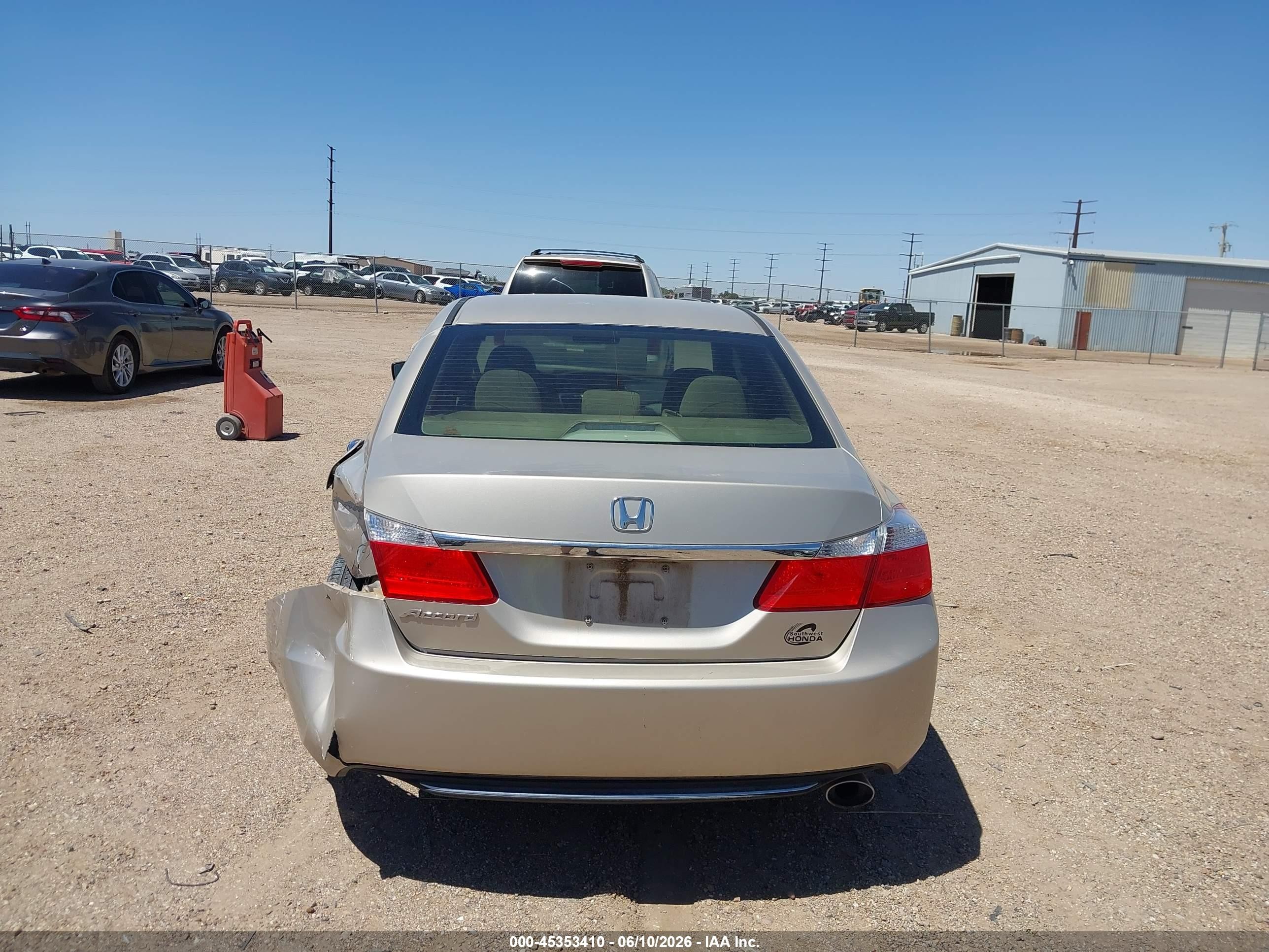 2013 Honda Accord Lx Silver vin: 1HGCR2F38DA144574