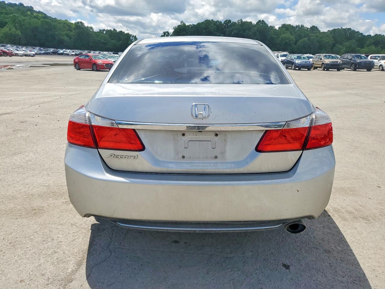 2013 Honda Accord Lx Silver vin: 1HGCR2F38DA183634