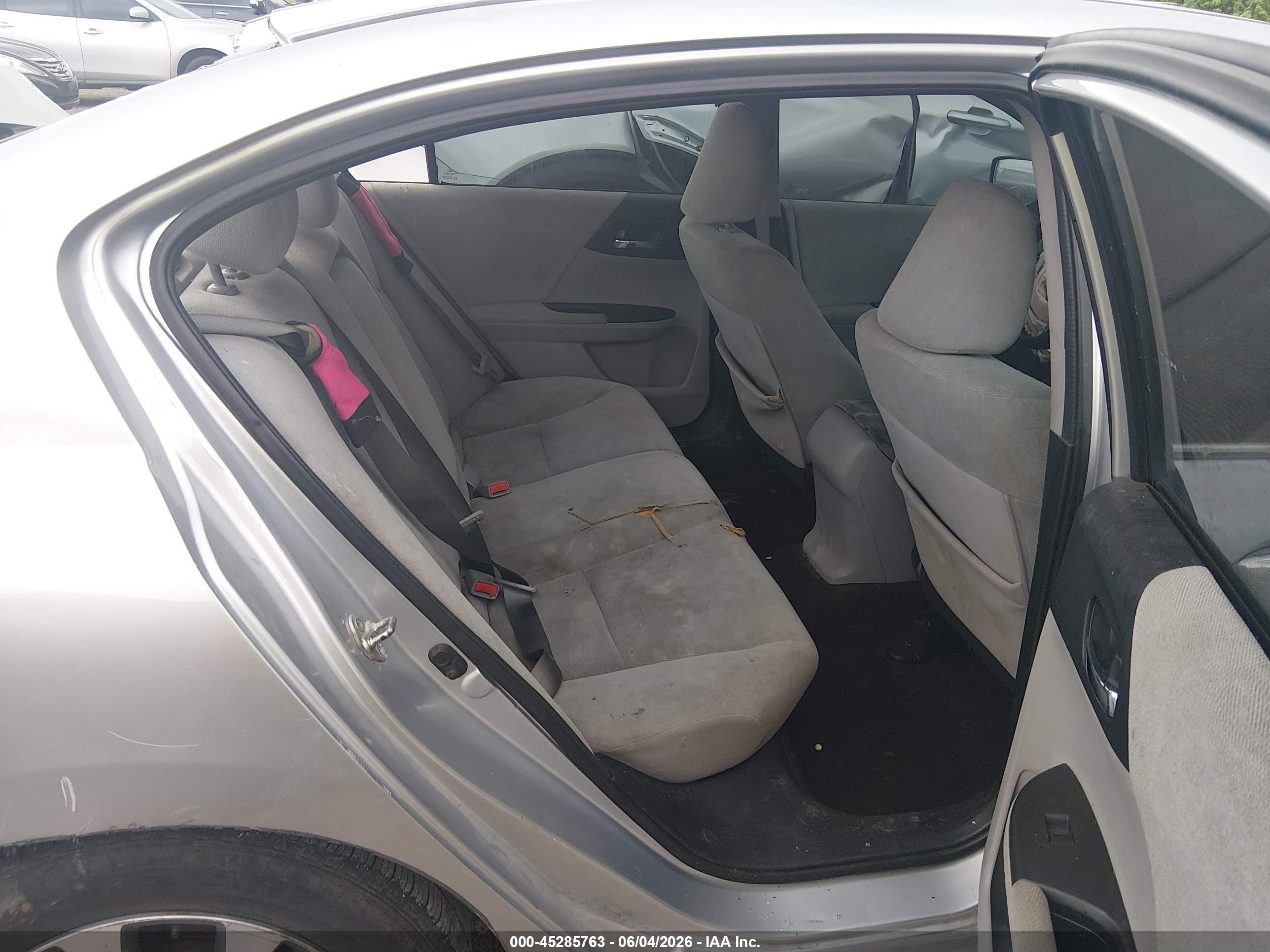 2013 Honda Accord Lx Silver vin: 1HGCR2F38DA187926