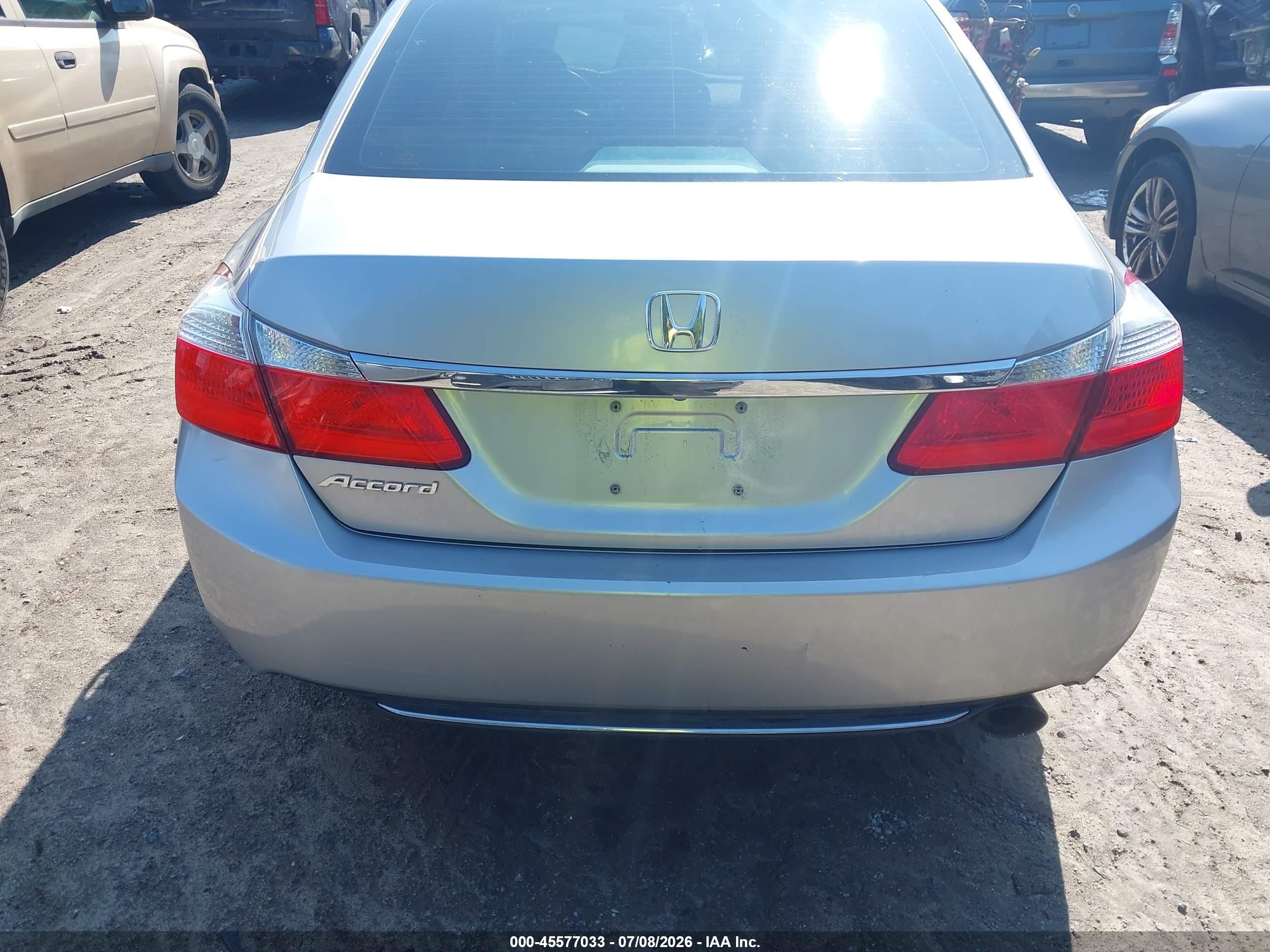 2013 Honda Accord Lx Silver vin: 1HGCR2F38DA233982