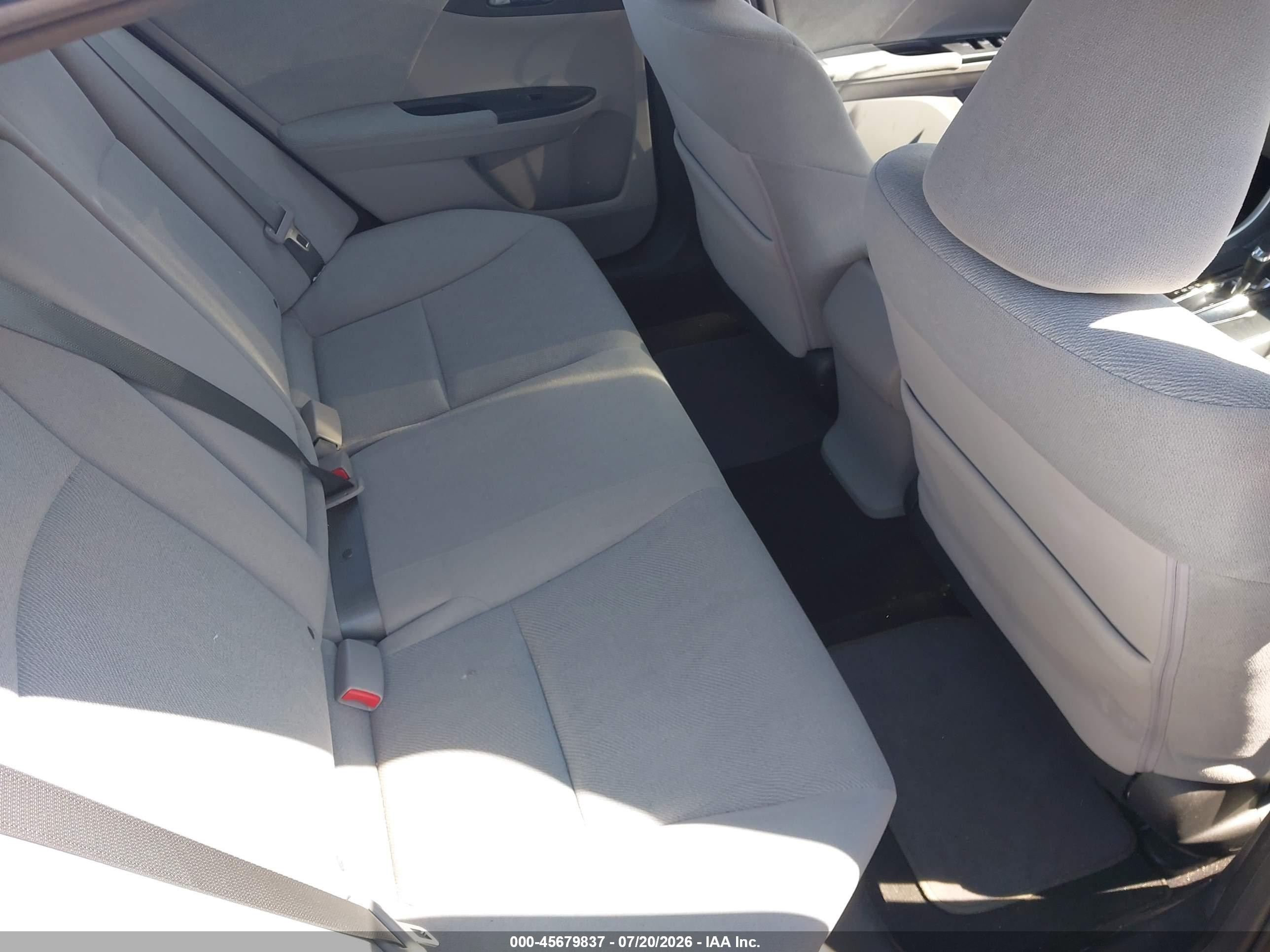 2013 Honda Accord Lx Silver vin: 1HGCR2F38DA250247