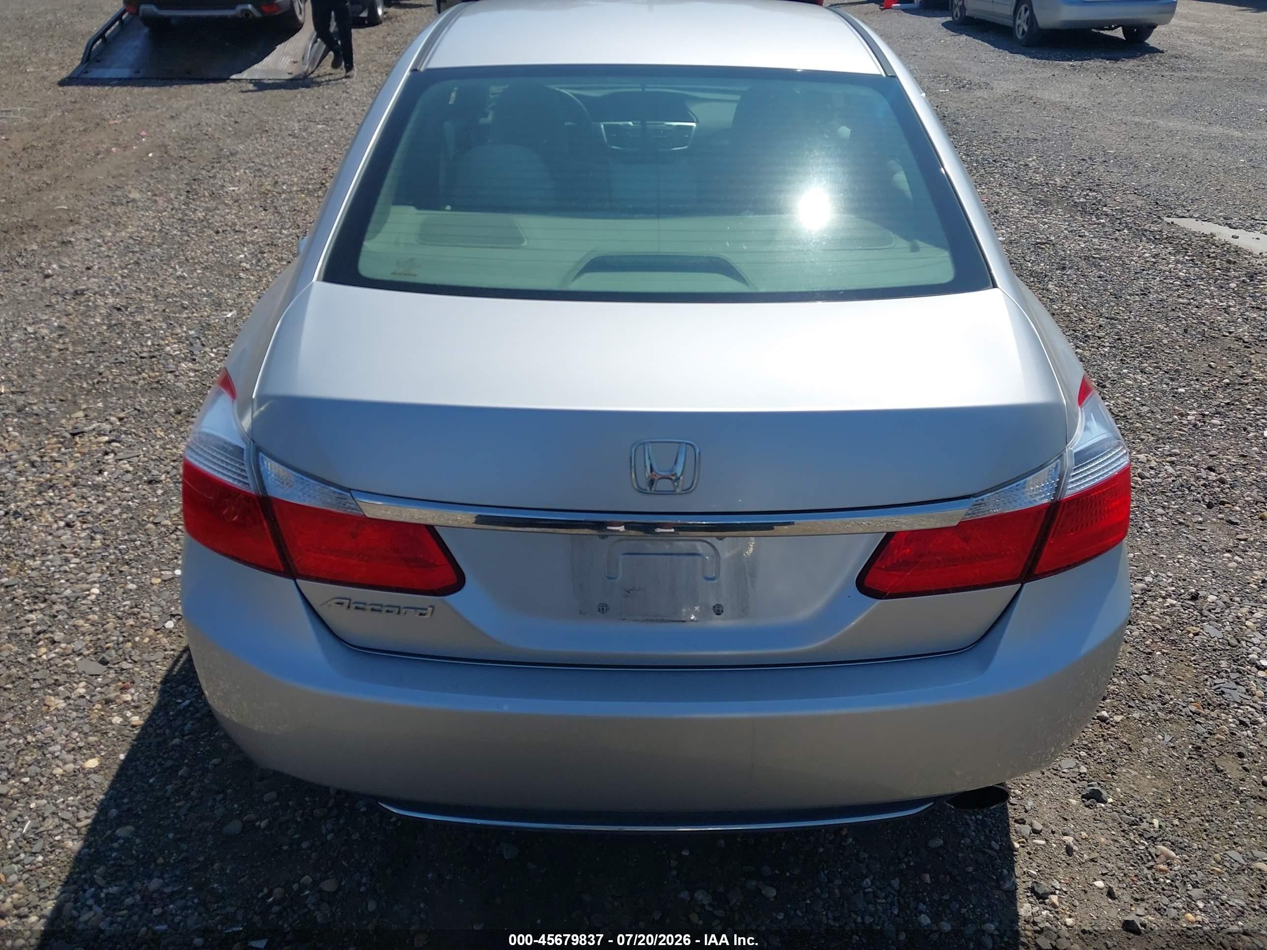 2013 Honda Accord Lx Silver vin: 1HGCR2F38DA250247