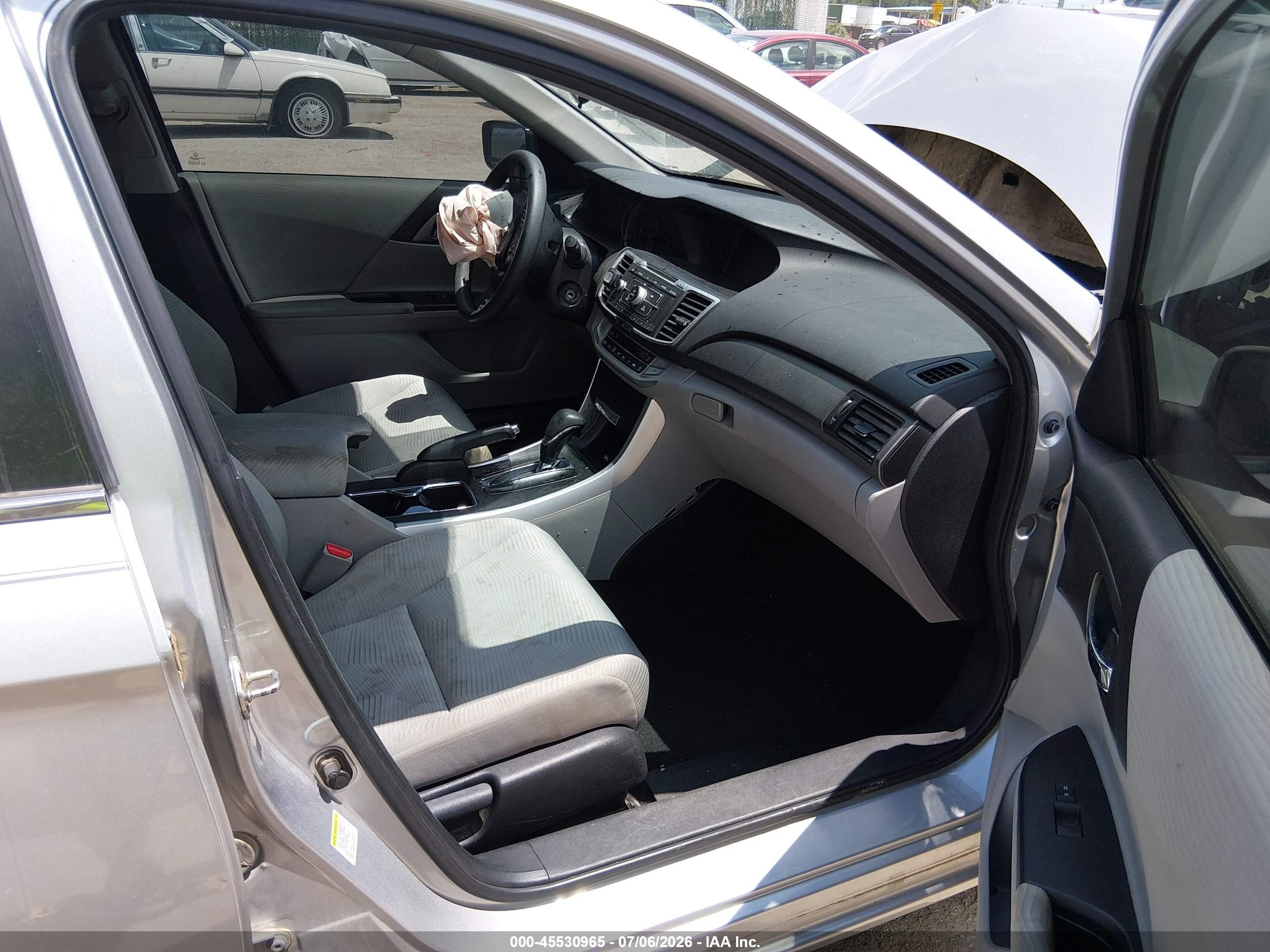 2014 Honda Accord Lx Silver vin: 1HGCR2F38EA010892