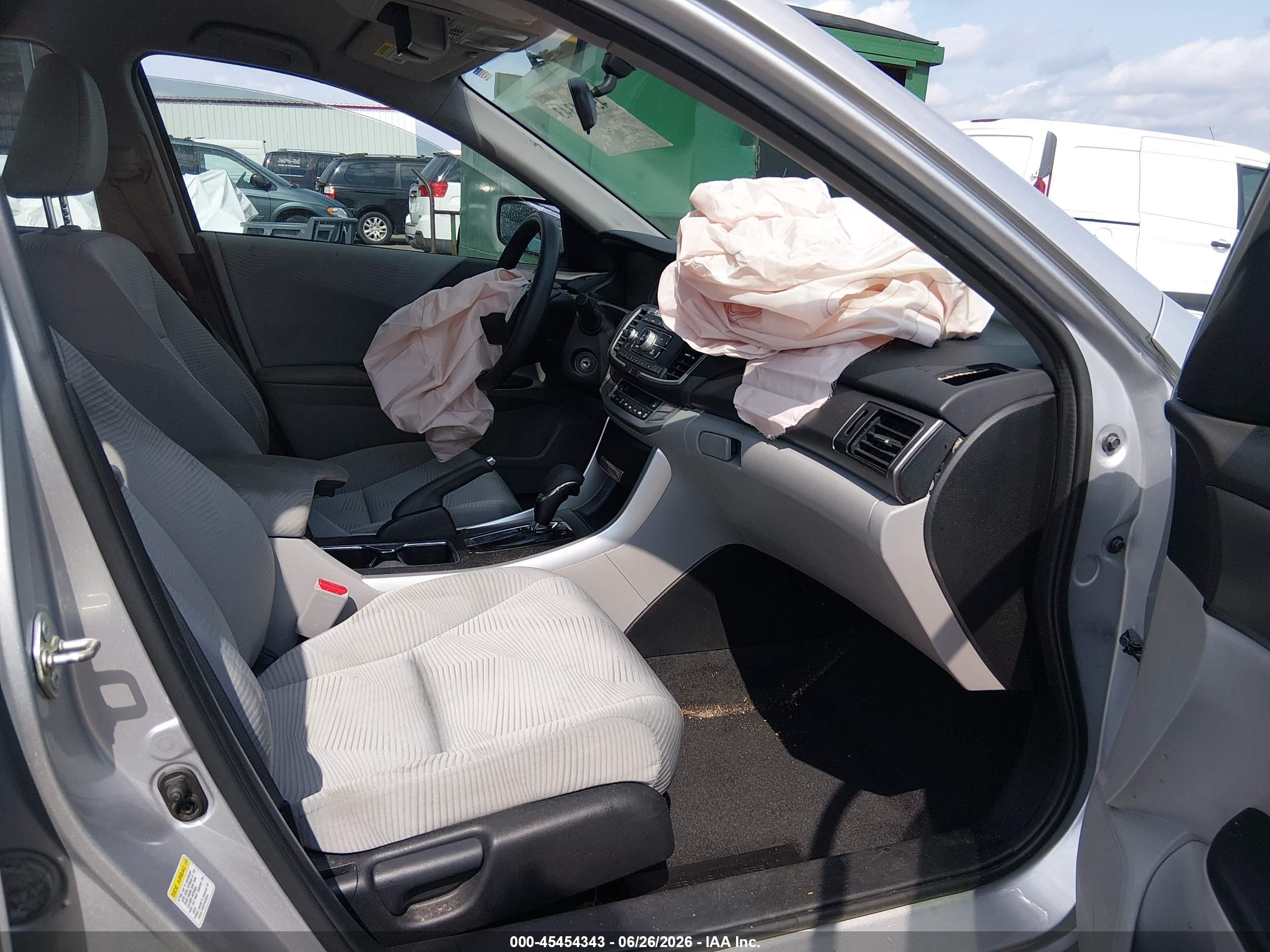 2015 Honda Accord Lx Silver vin: 1HGCR2F38FA079065