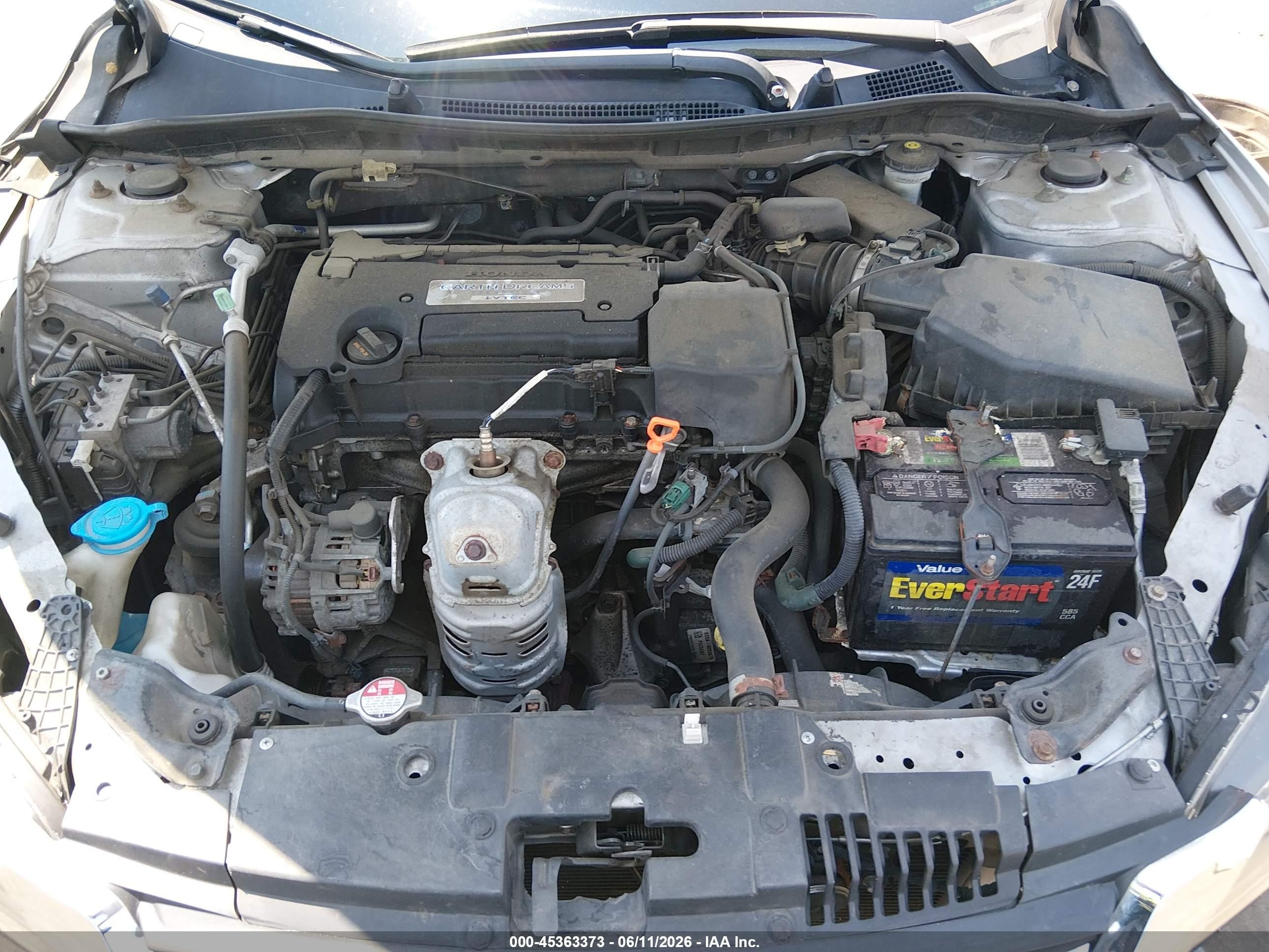 2015 Honda Accord Lx Серебряный vin: 1HGCR2F38FA084704