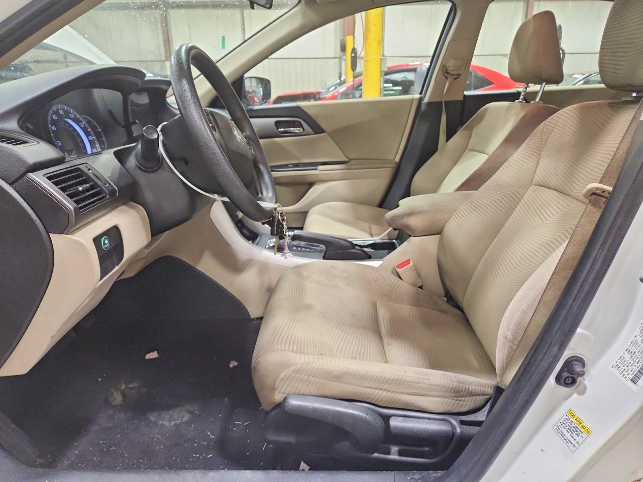 2015 Honda Accord Lx White vin: 1HGCR2F38FA128751