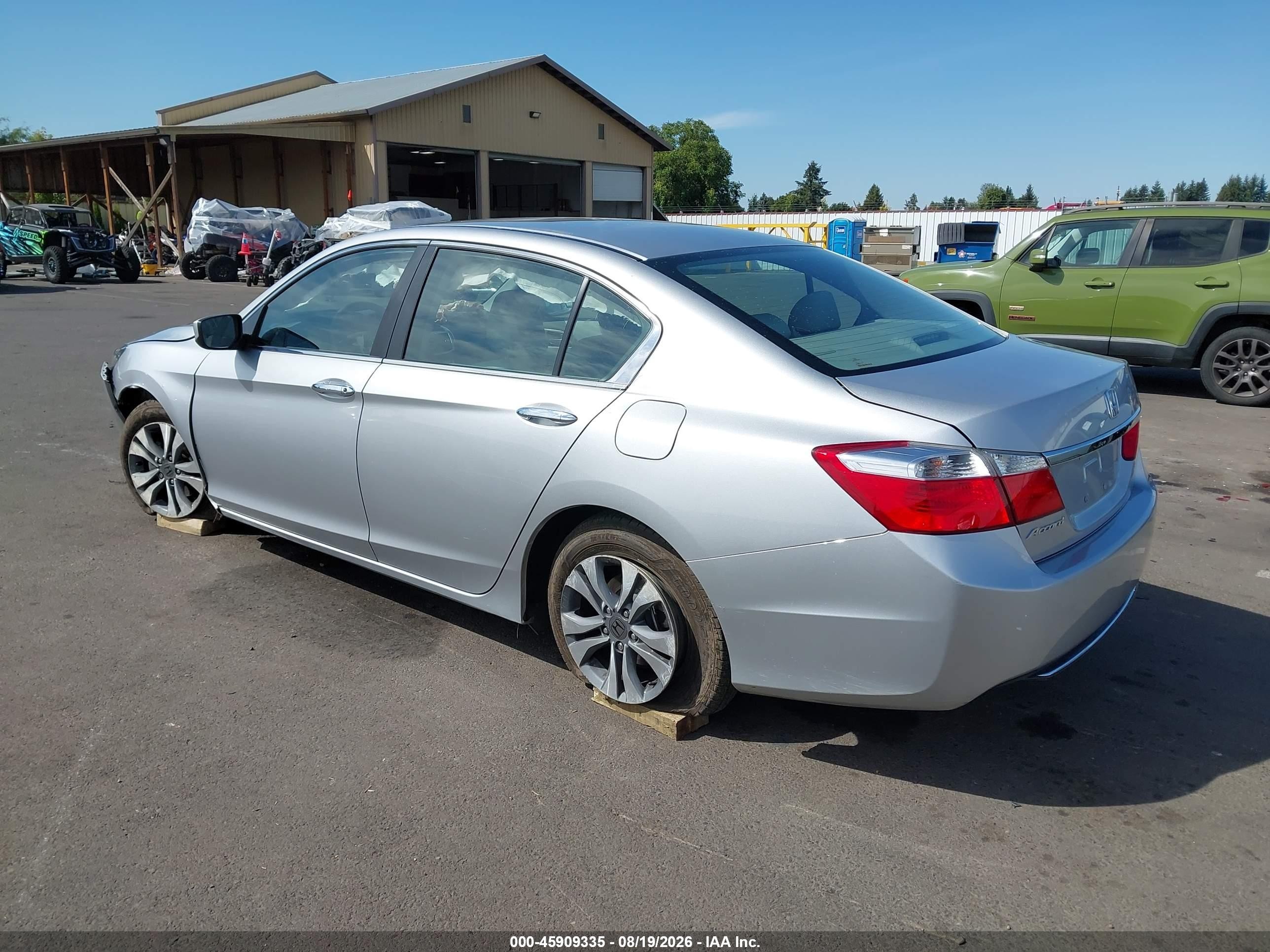 2015 Honda Accord Lx Серебряный vin: 1HGCR2F38FA187895