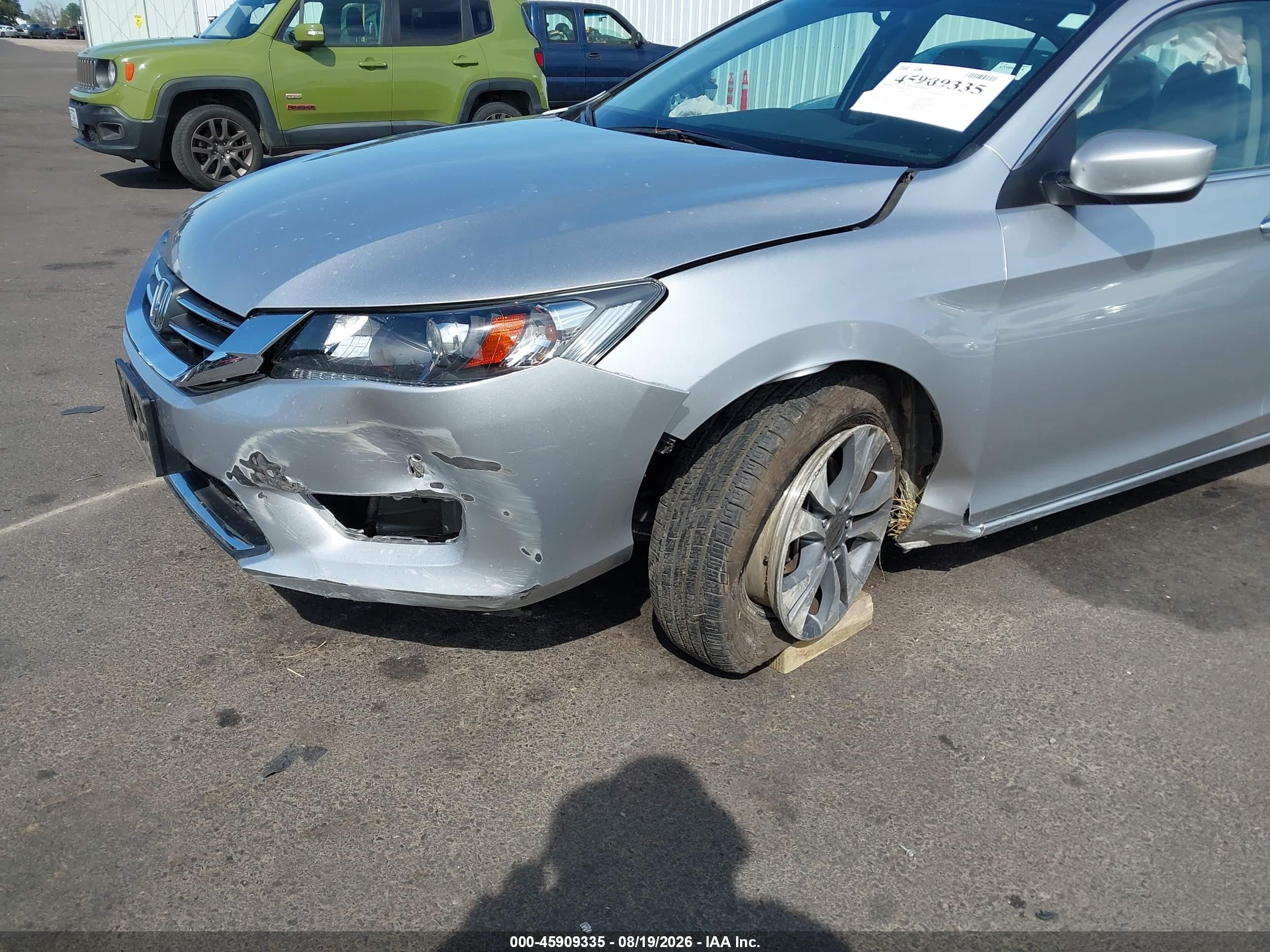 2015 Honda Accord Lx Серебряный vin: 1HGCR2F38FA187895