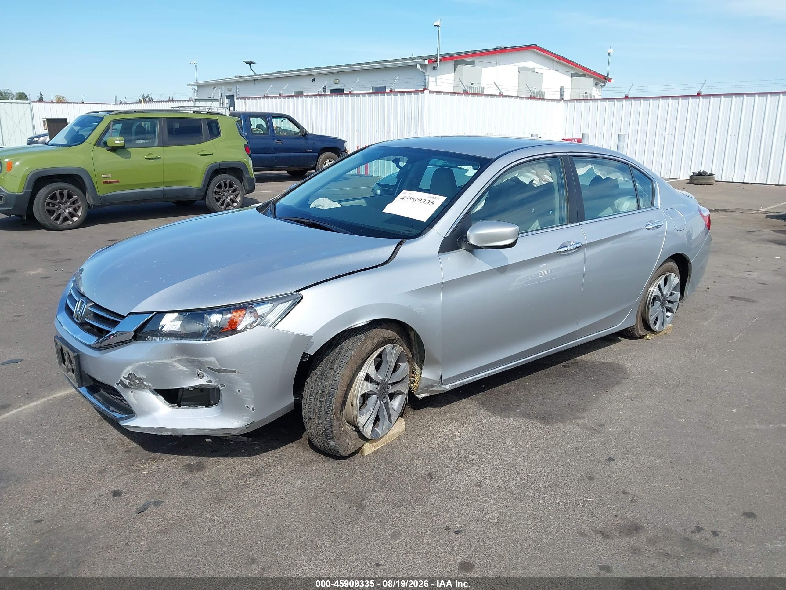 2015 Honda Accord Lx Серебряный vin: 1HGCR2F38FA187895