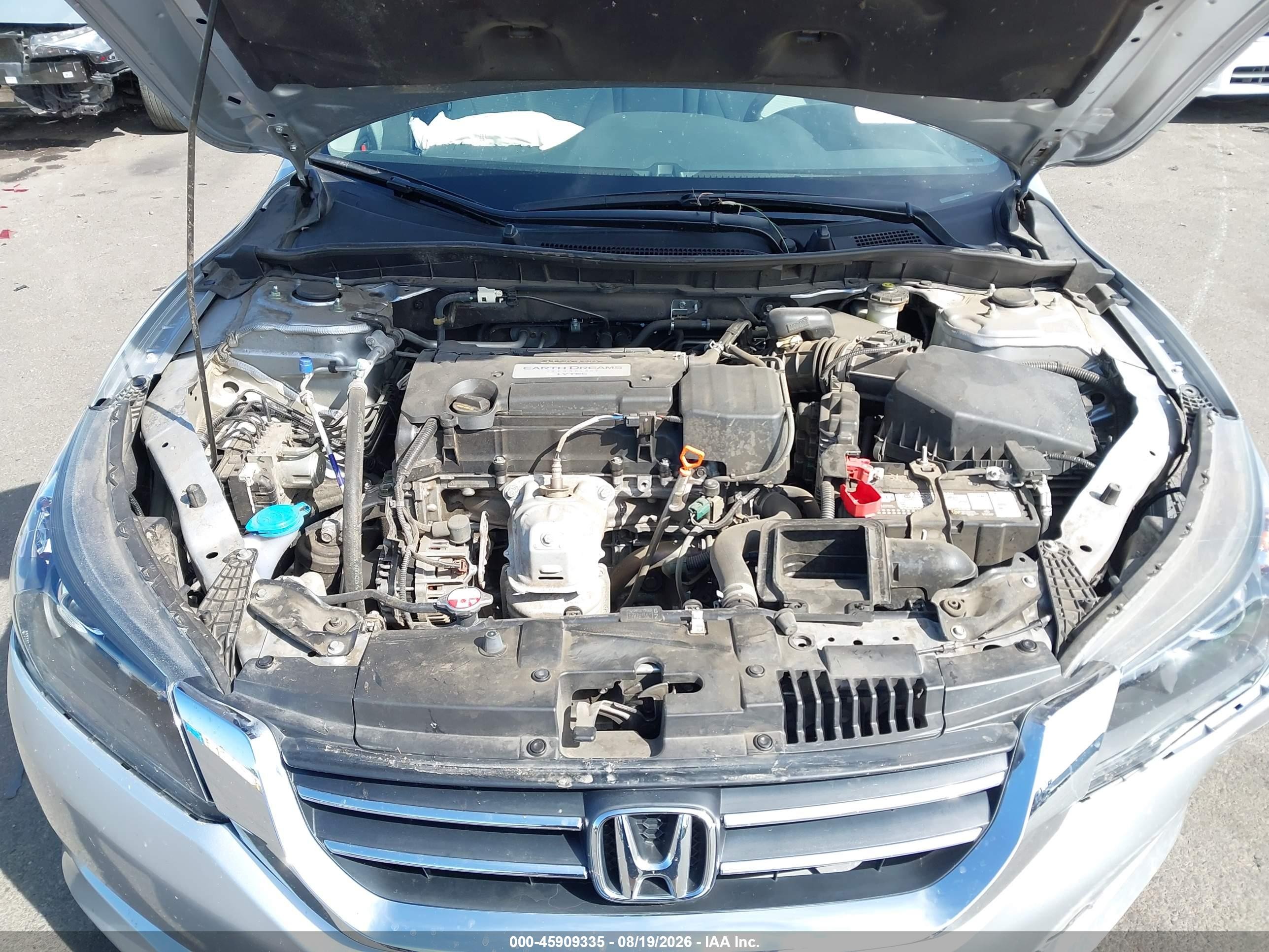 2015 Honda Accord Lx Серебряный vin: 1HGCR2F38FA187895