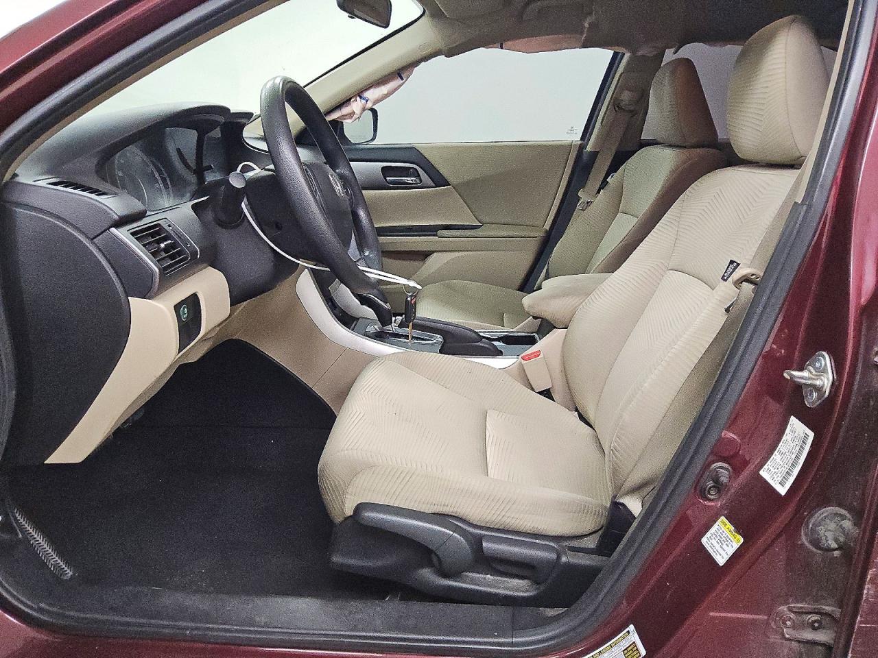 2015 Honda Accord Burgundy vin: 1HGCR2F38FA223780