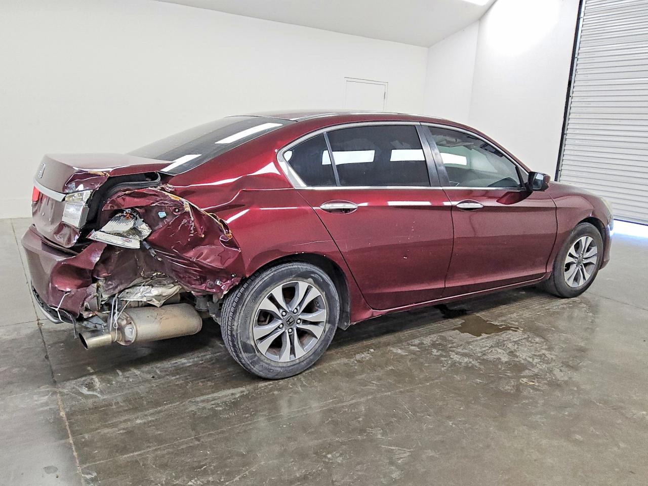2015 Honda Accord Burgundy vin: 1HGCR2F38FA223780