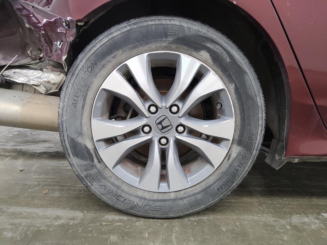 2015 Honda Accord Burgundy vin: 1HGCR2F38FA223780 Damage: Right Rear Tire, Worn, Replacement Required