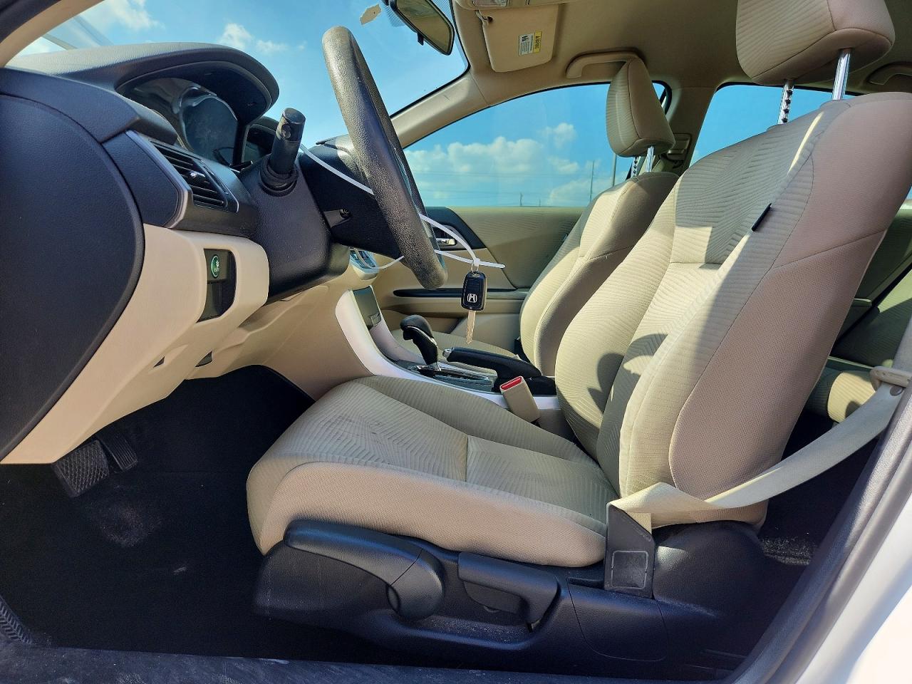 2015 Honda Accord Lx White vin: 1HGCR2F38FA250199