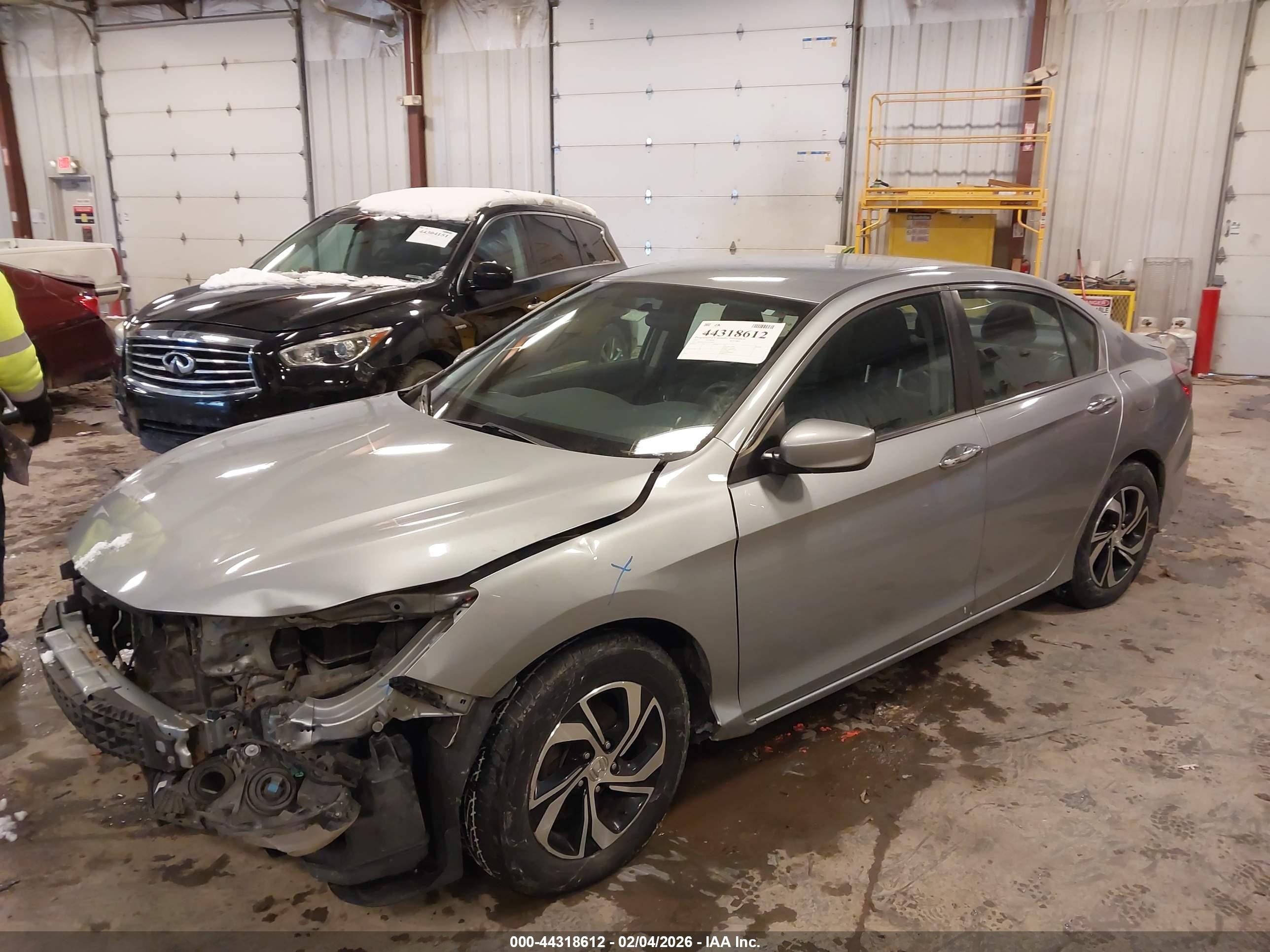 2017 Honda Accord Lx Silver vin: 1HGCR2F38HA279642