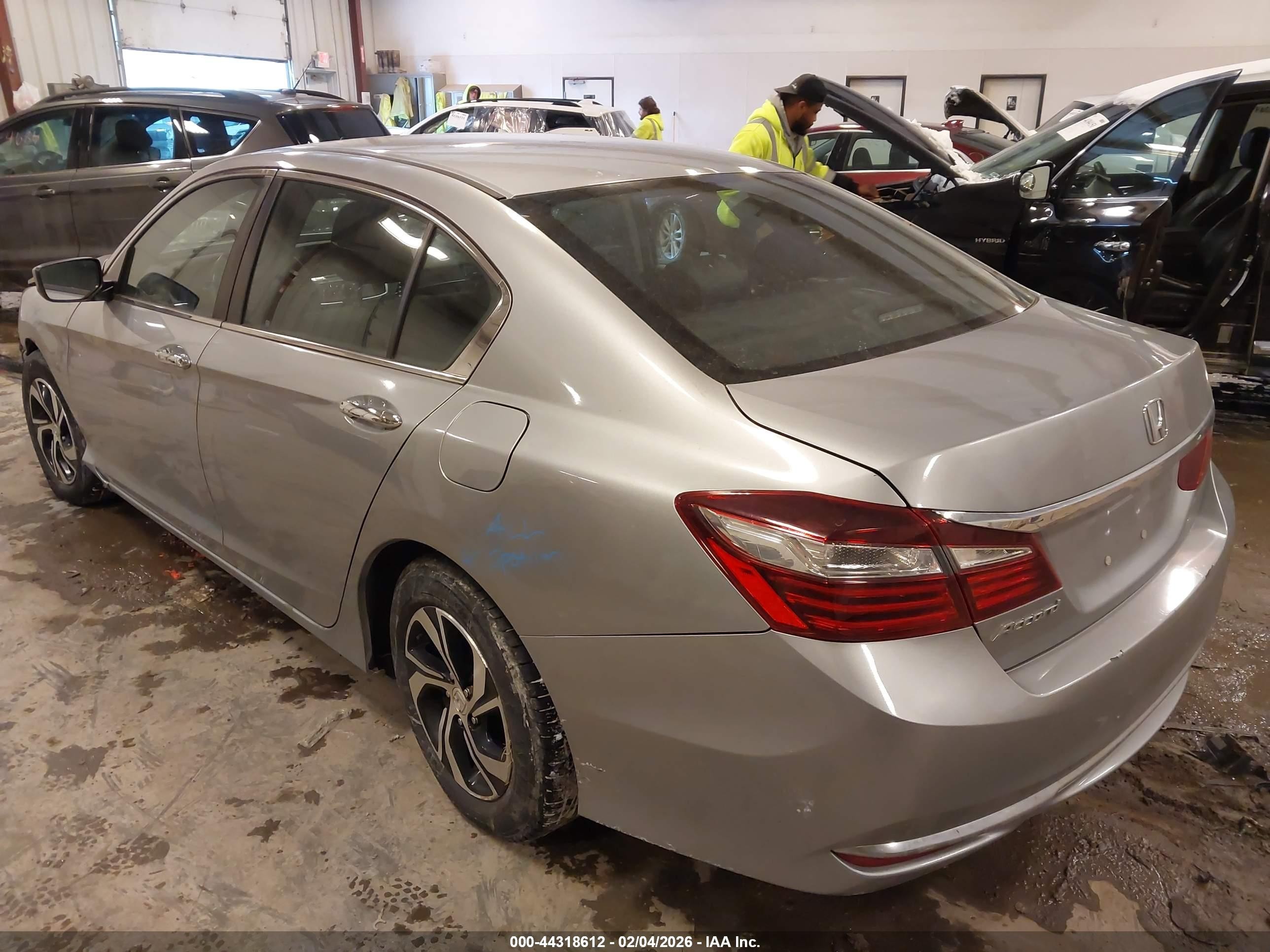 2017 Honda Accord Lx Silver vin: 1HGCR2F38HA279642