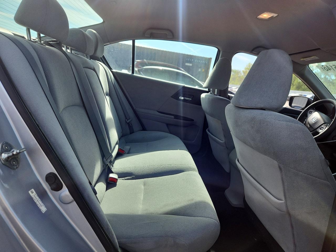 2013 Honda Accord Lx Silver vin: 1HGCR2F39DA093084