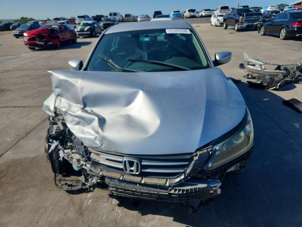 2013 Honda Accord Lx Silver vin: 1HGCR2F39DA095952
