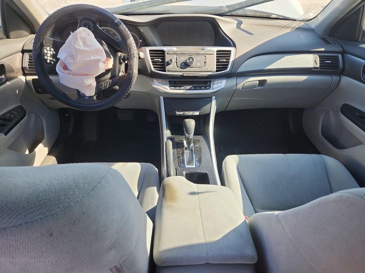 2013 Honda Accord Lx Silver vin: 1HGCR2F39DA095952