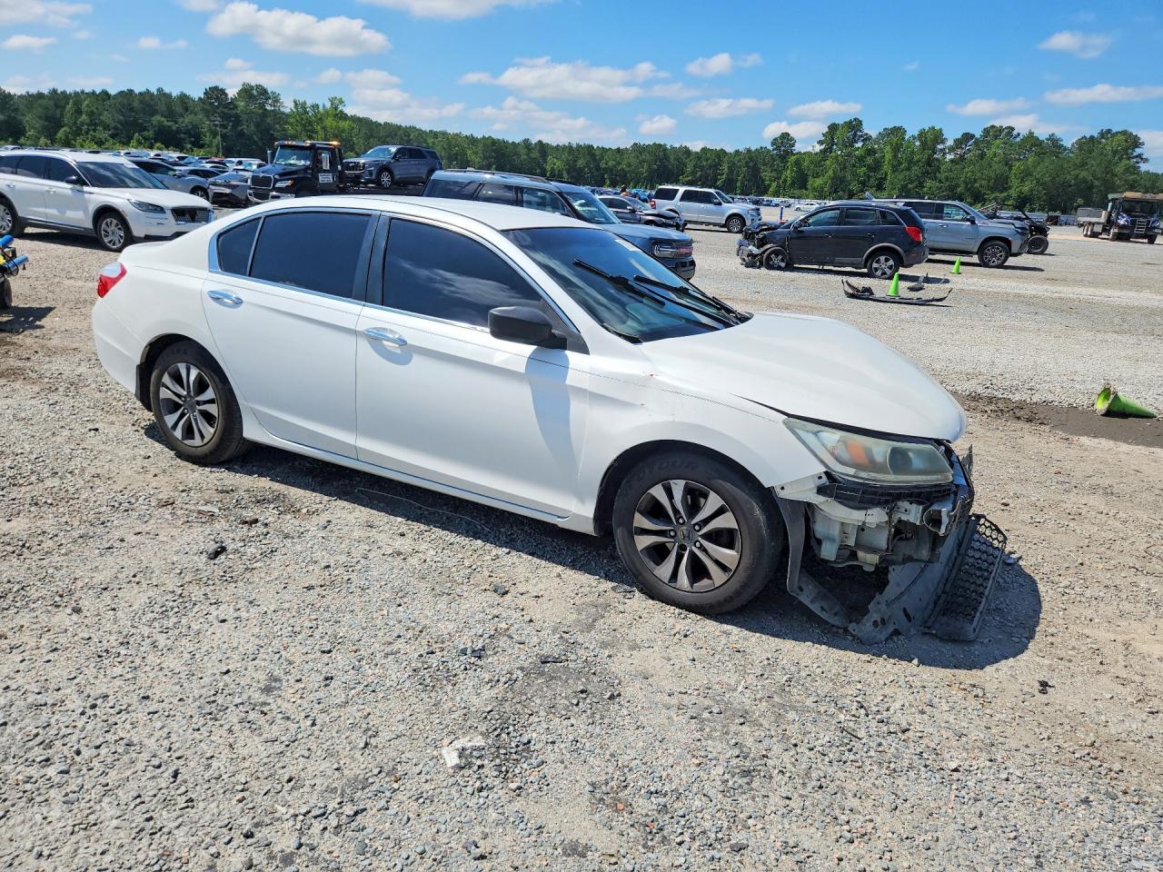 2013 Honda Accord White vin: 1HGCR2F39DA117559