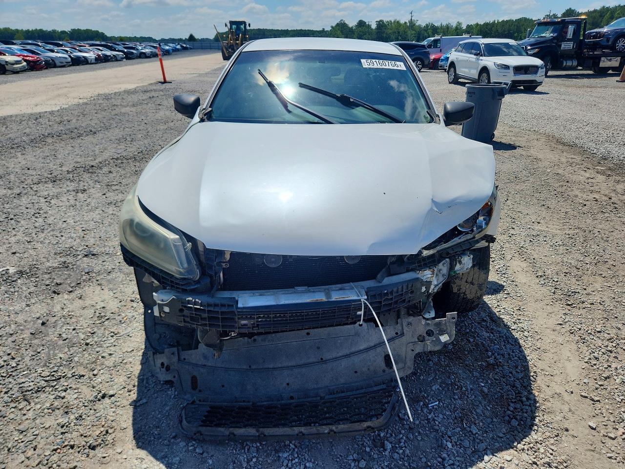 2013 Honda Accord White vin: 1HGCR2F39DA117559