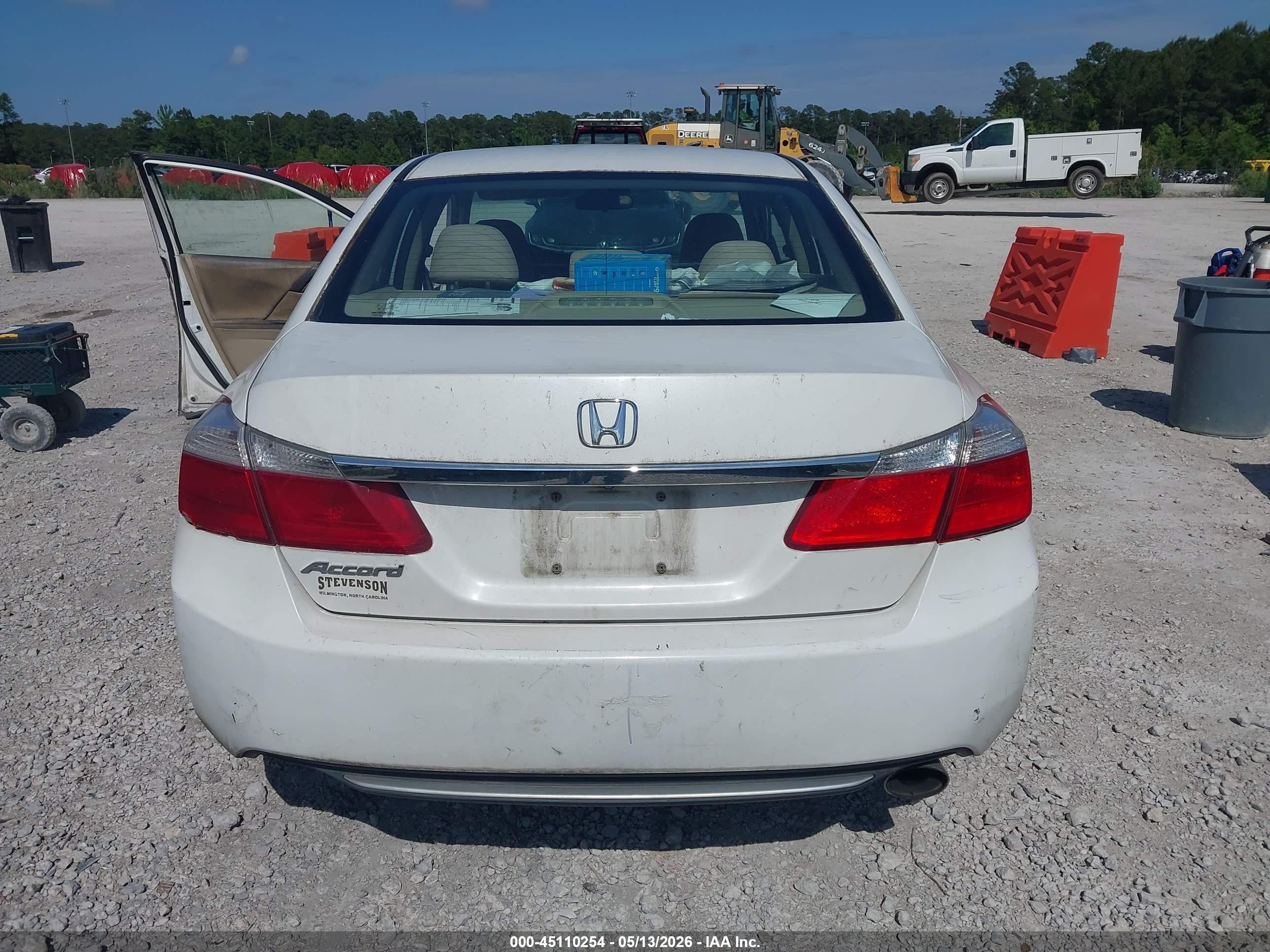 2013 Honda Accord Lx White vin: 1HGCR2F39DA126357