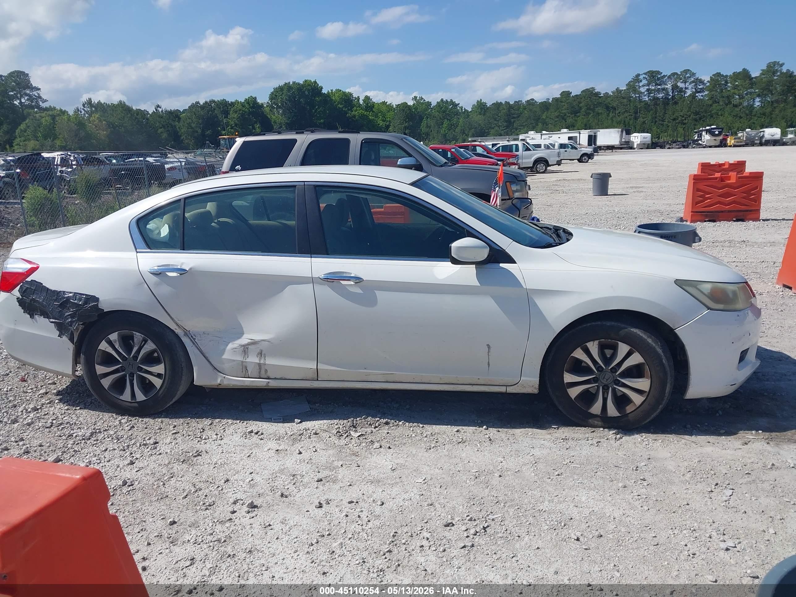 2013 Honda Accord Lx White vin: 1HGCR2F39DA126357