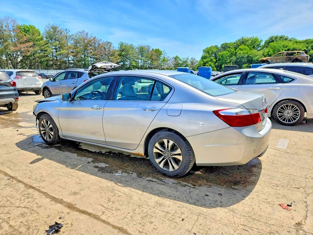 2013 Honda Accord Lx Silver vin: 1HGCR2F39DA145667