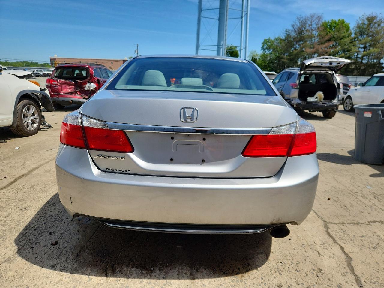 2013 Honda Accord Lx Silver vin: 1HGCR2F39DA145667