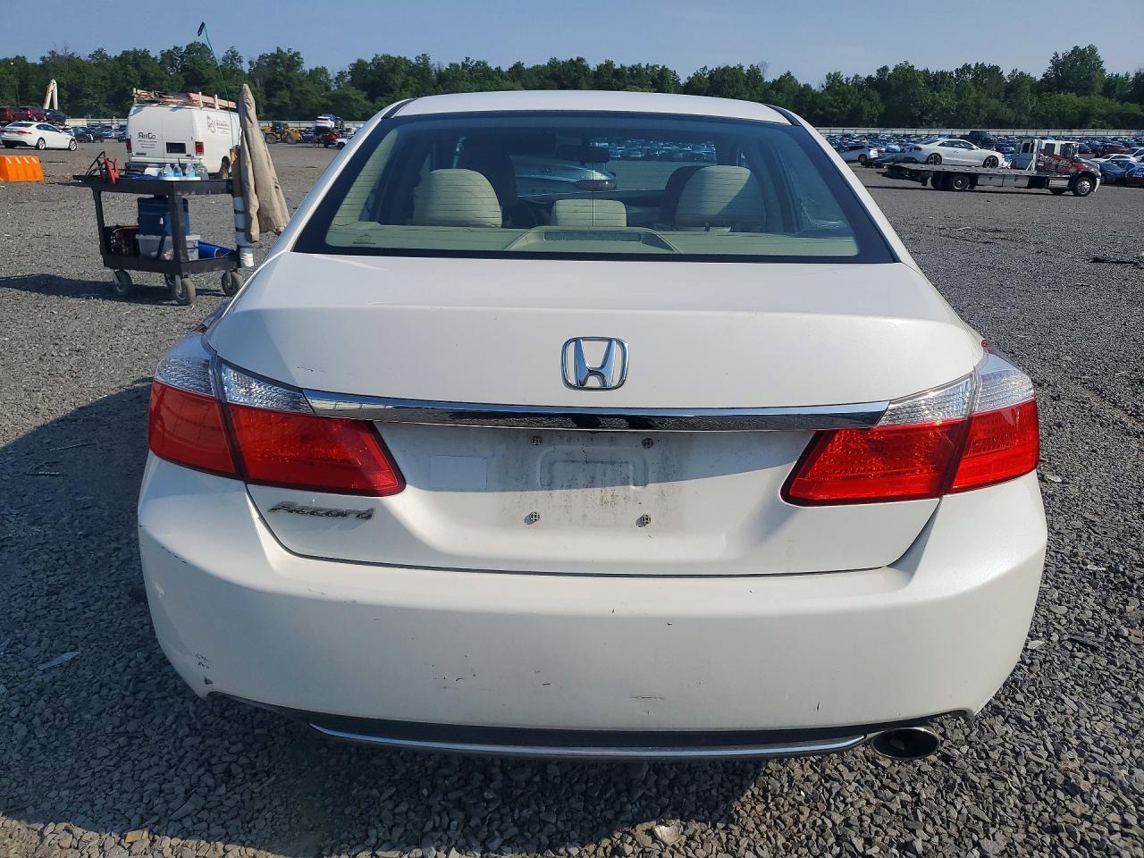 2013 Honda Accord Lx White vin: 1HGCR2F39DA240438