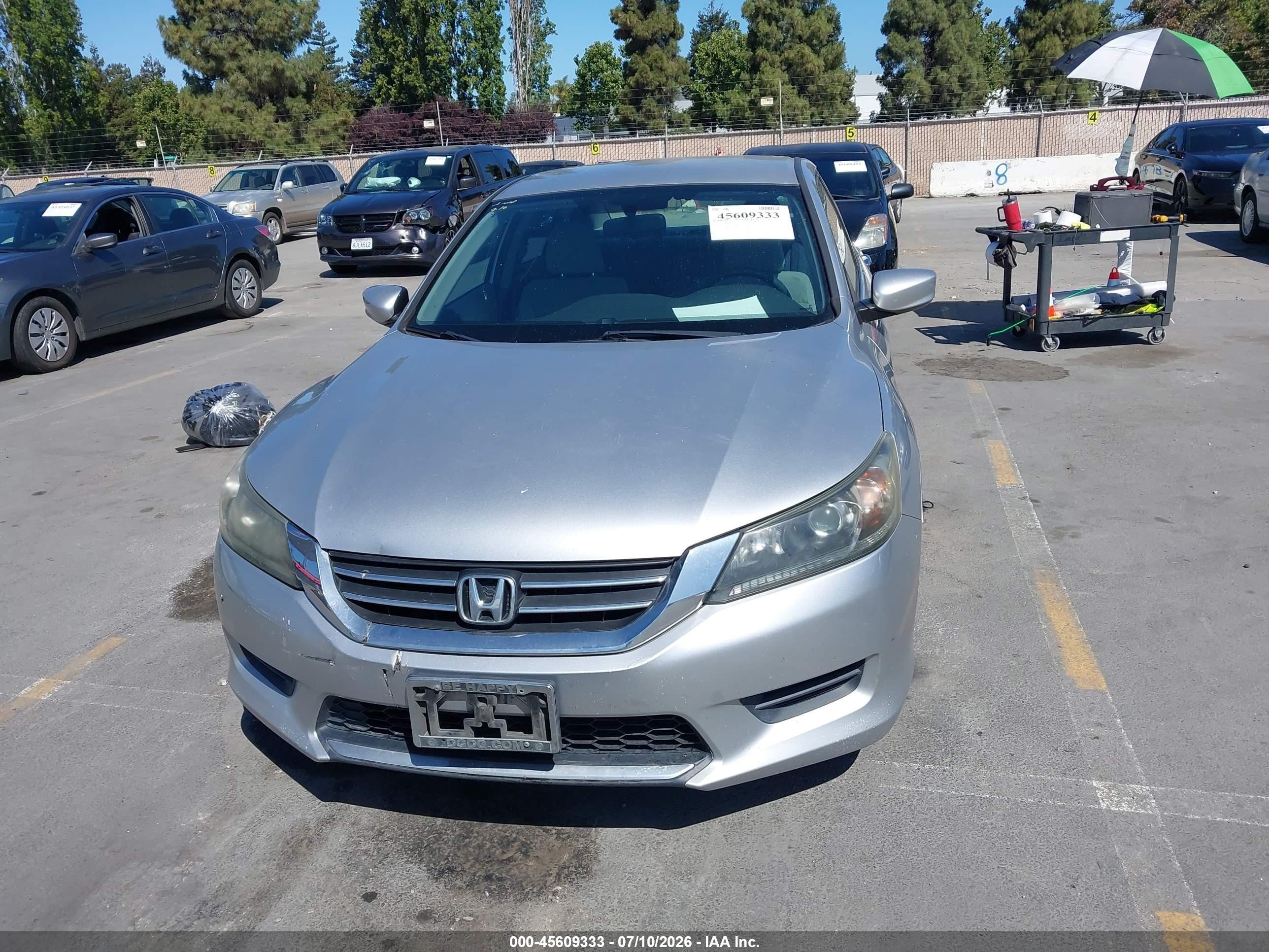 2013 Honda Accord Lx Silver vin: 1HGCR2F39DA271107