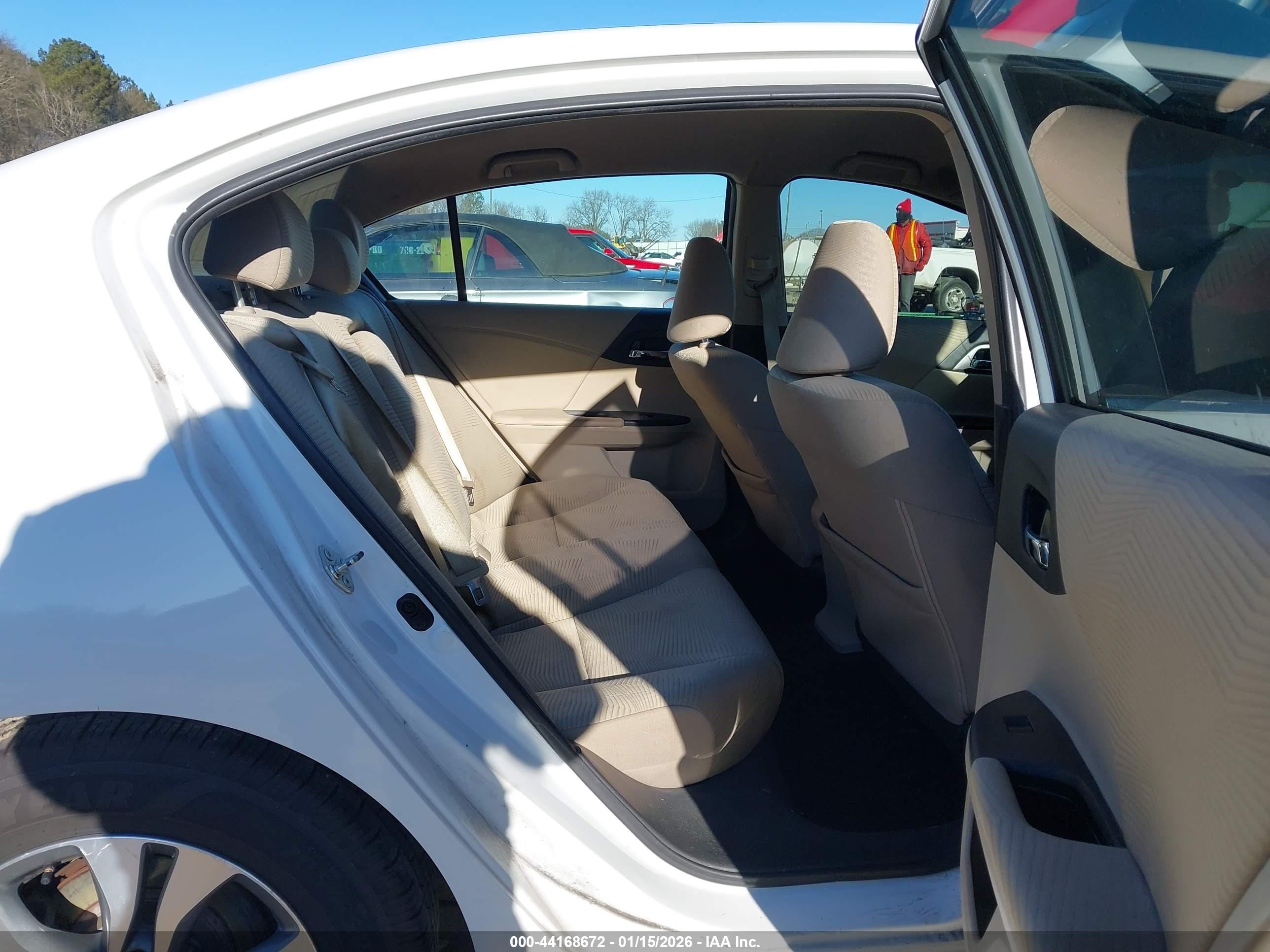 2015 Honda Accord Lx Белый vin: 1HGCR2F39FA167302