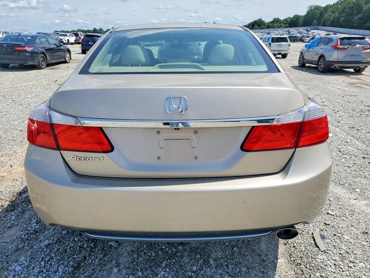 2015 Honda Accord Lx Cream vin: 1HGCR2F39FA172161