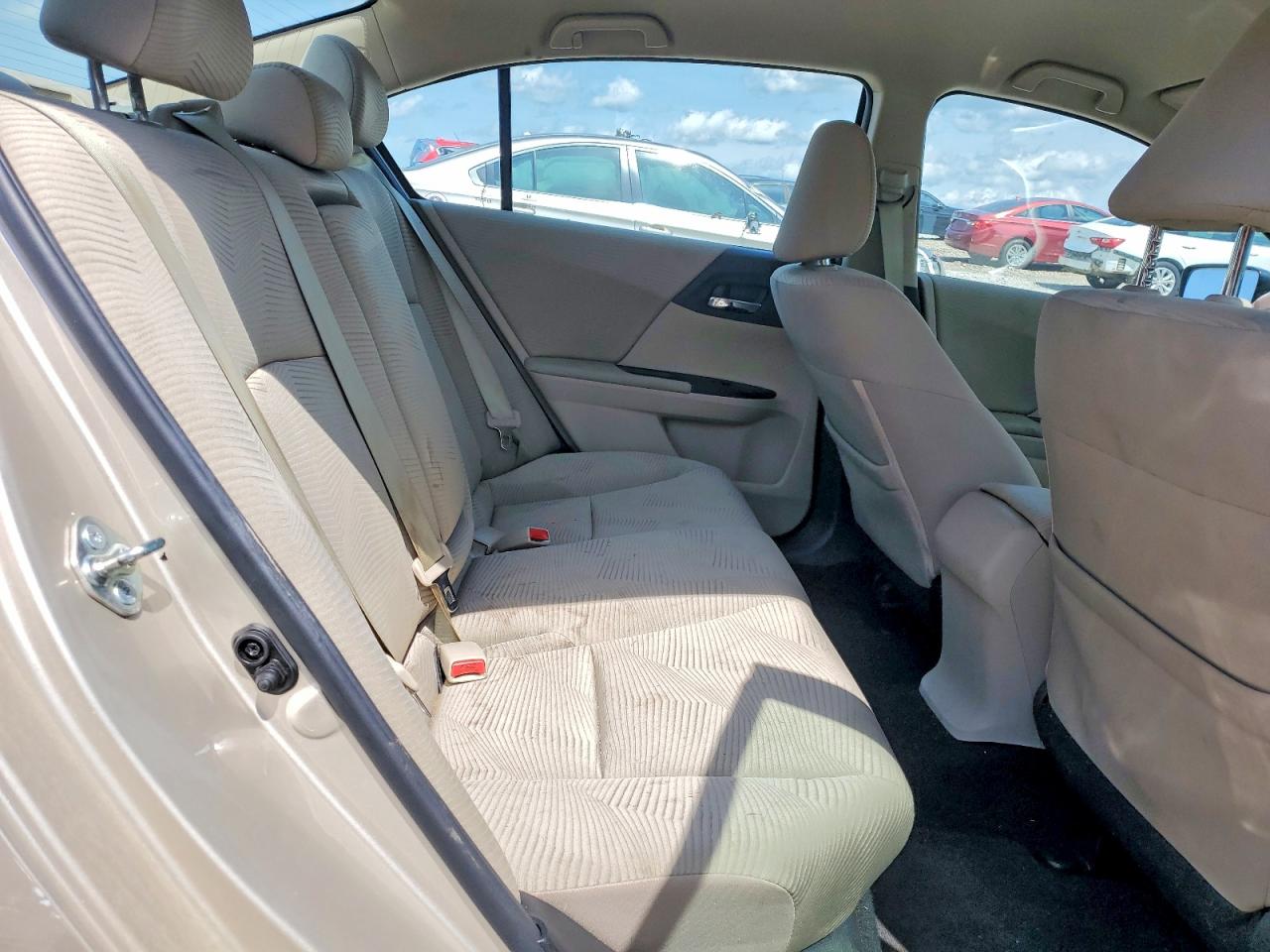2015 Honda Accord Lx Cream vin: 1HGCR2F39FA172161