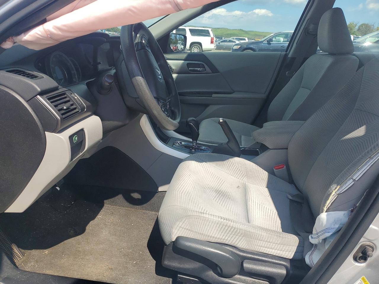 2015 Honda Accord Lx Silver vin: 1HGCR2F39FA177781