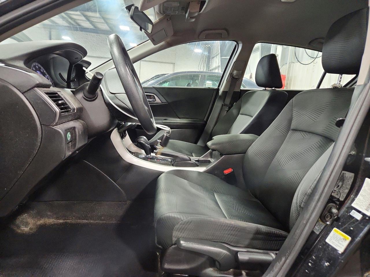2015 Honda Accord Lx Черный vin: 1HGCR2F39FA182995