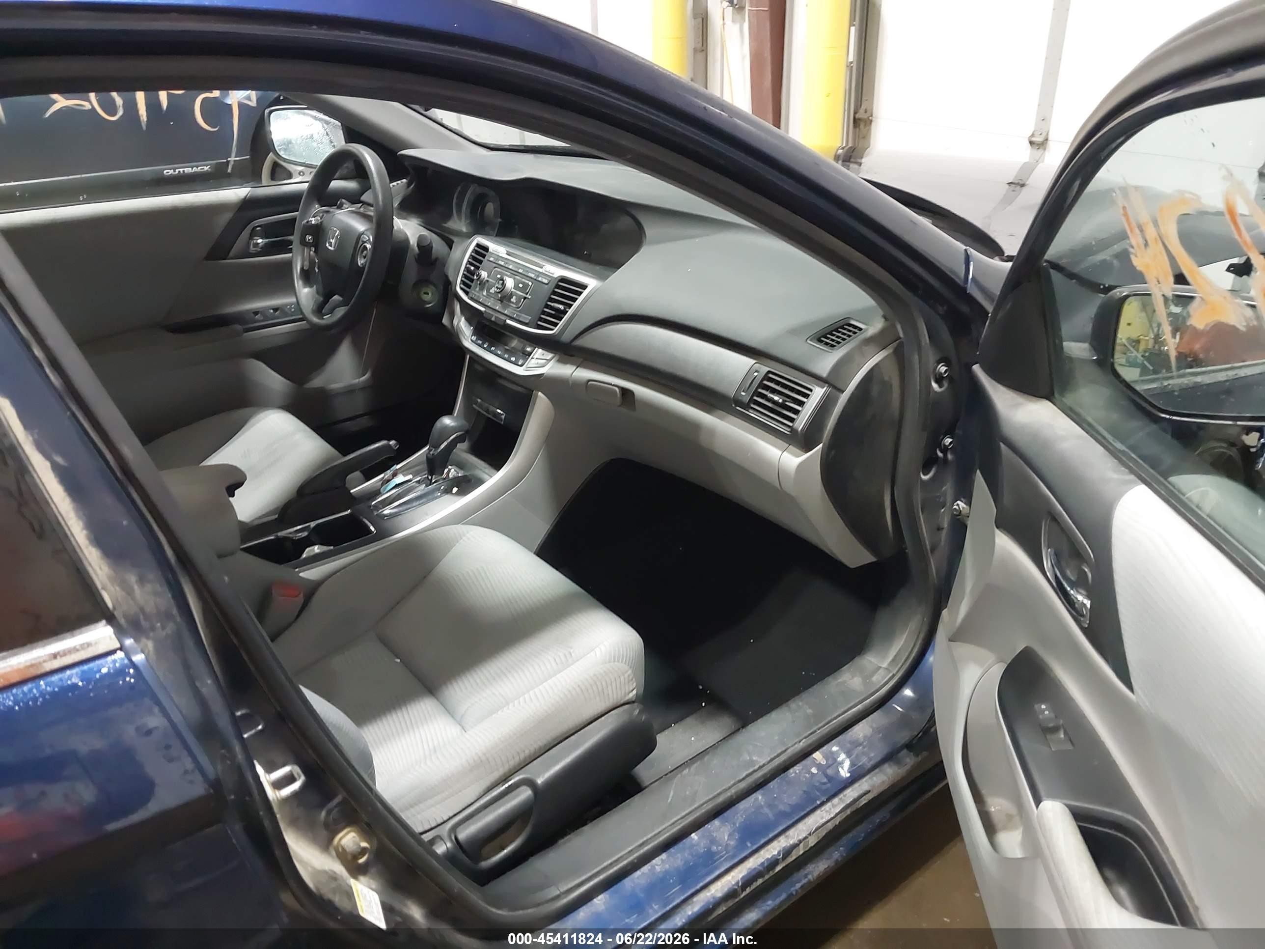2015 Honda Accord Lx Blue vin: 1HGCR2F39FA219382