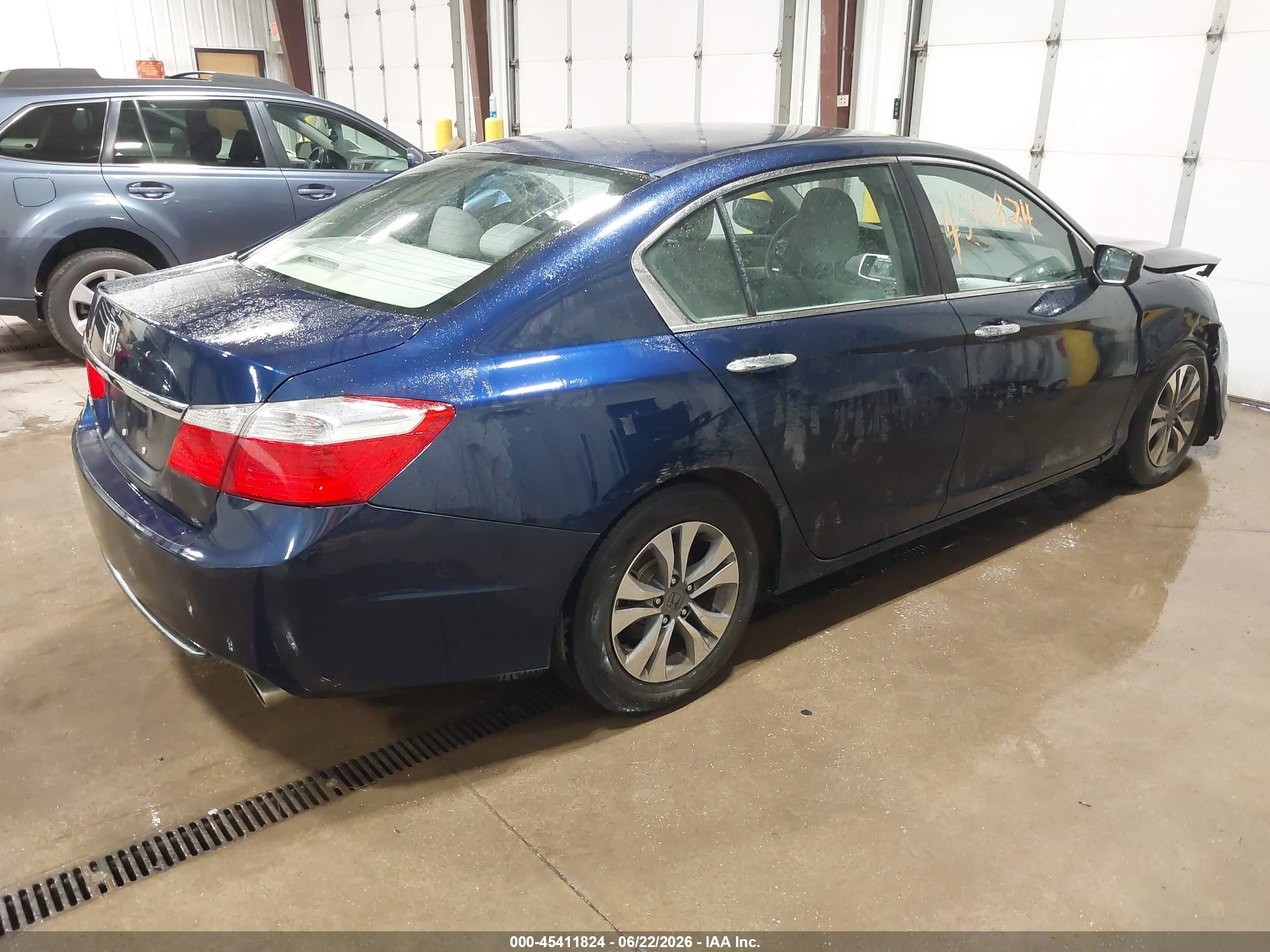 2015 Honda Accord Lx Blue vin: 1HGCR2F39FA219382