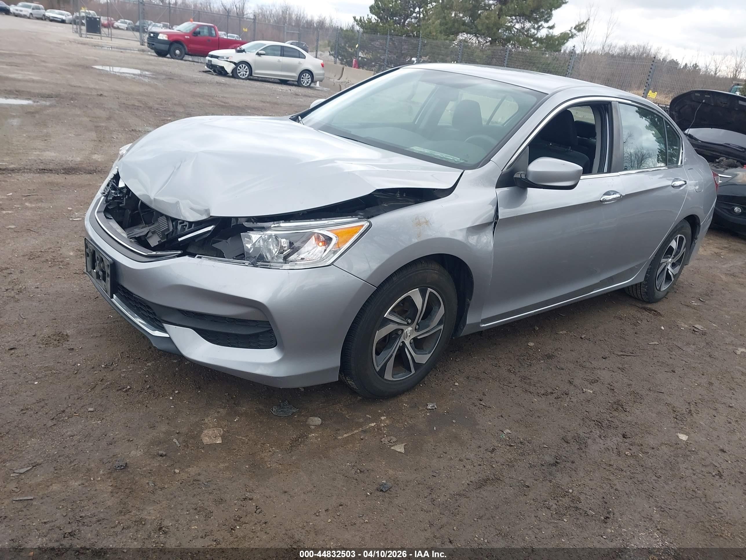 2016 Honda Accord Lx Серебряный vin: 1HGCR2F39GA045217