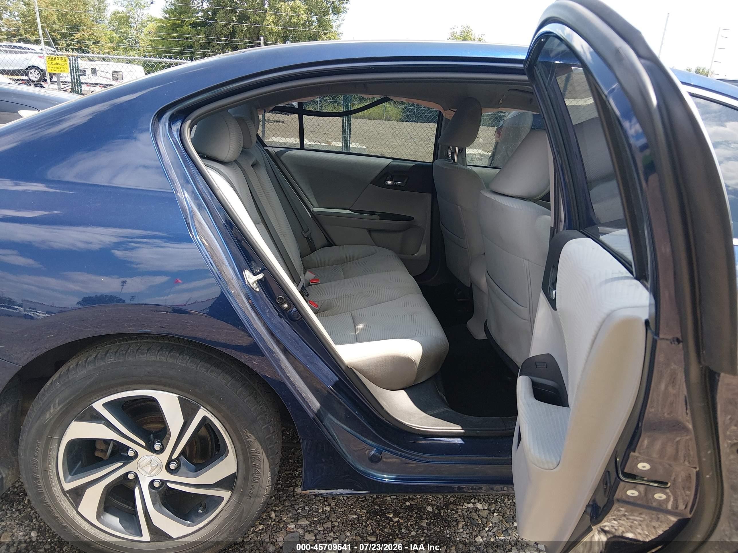 2017 Honda Accord Lx Blue vin: 1HGCR2F39HA303222