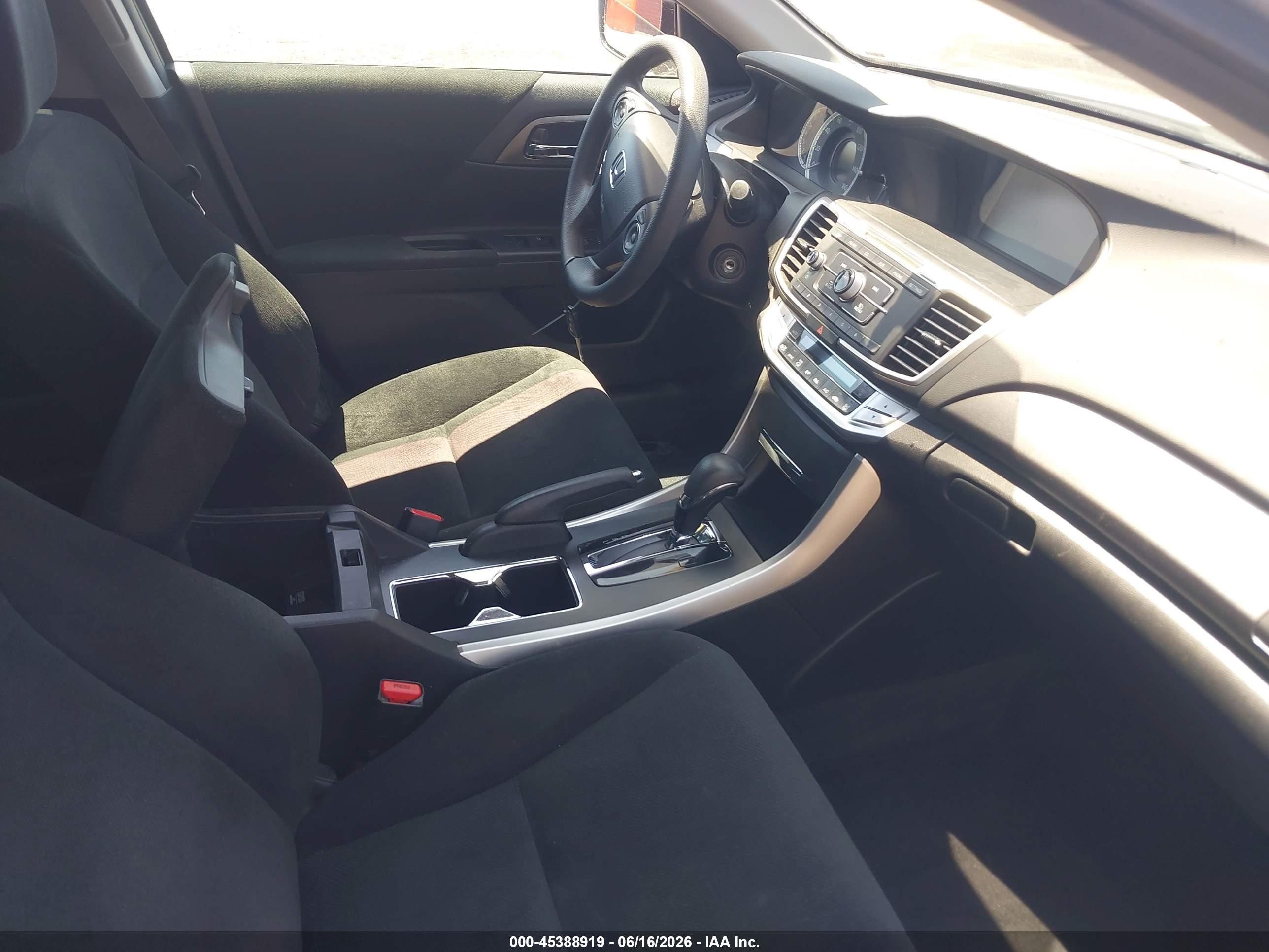 2013 Honda Accord Lx Silver vin: 1HGCR2F3XDA053872