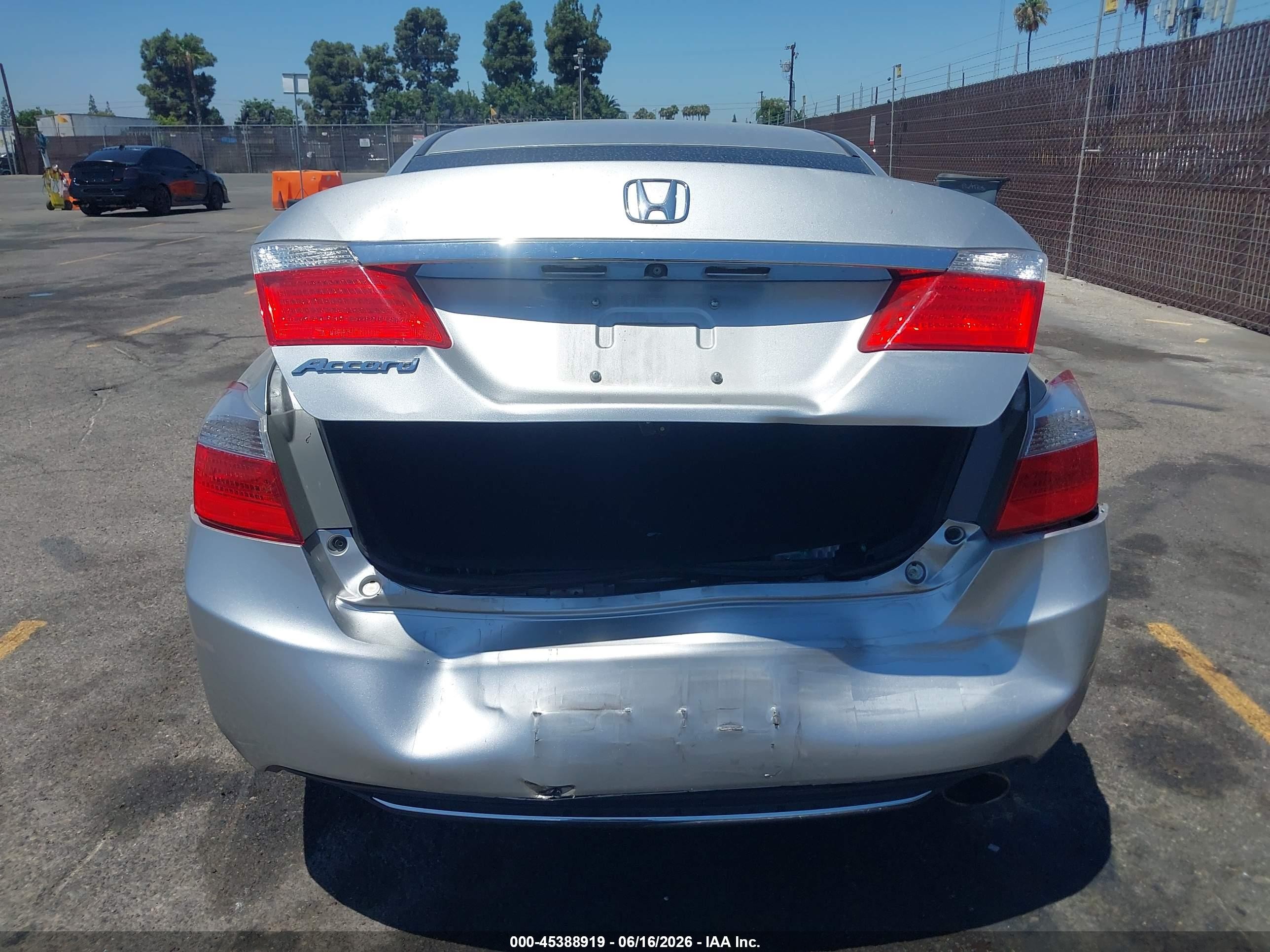 2013 Honda Accord Lx Silver vin: 1HGCR2F3XDA053872