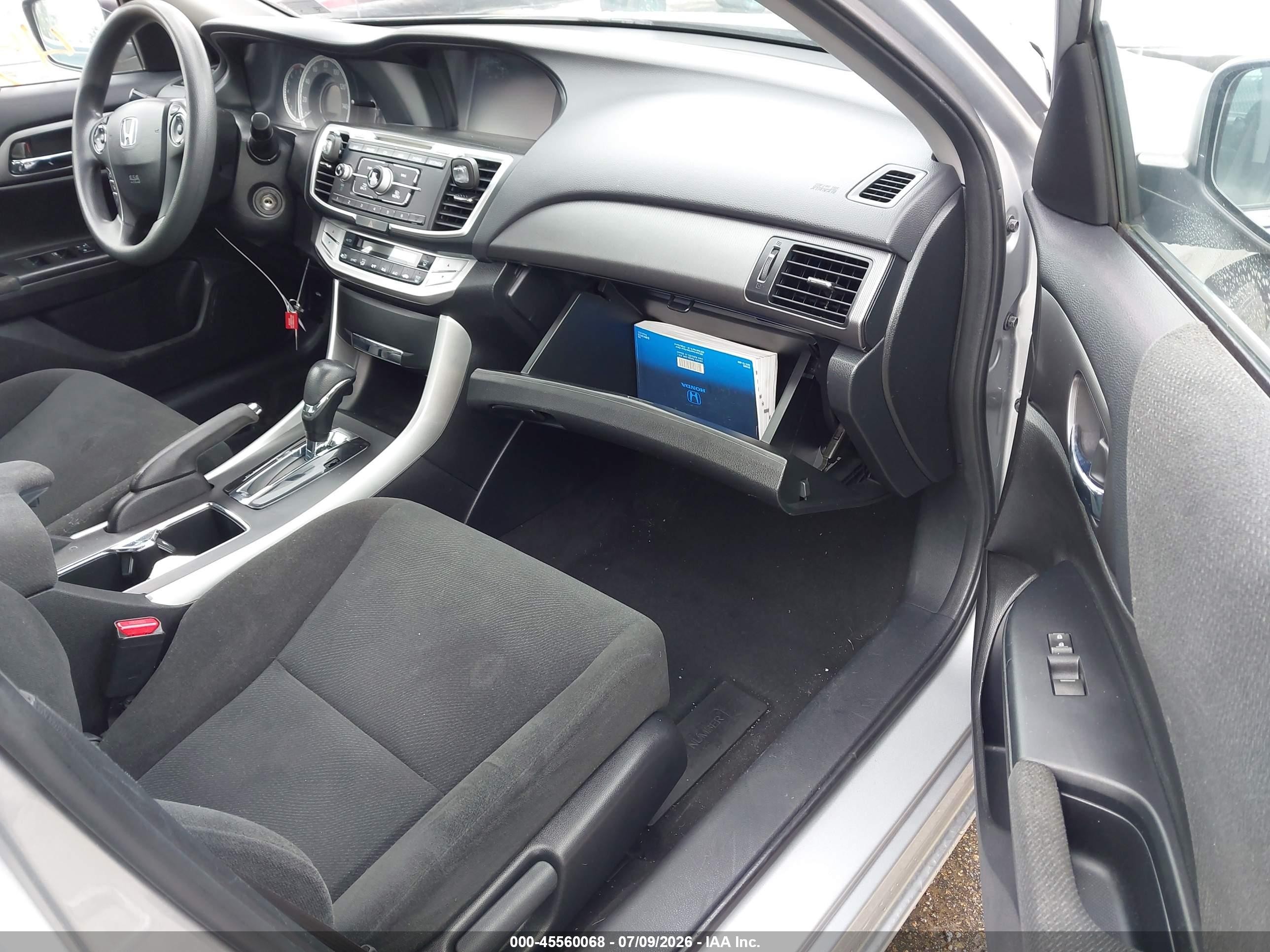 2013 Honda Accord Lx Серебряный vin: 1HGCR2F3XDA069442