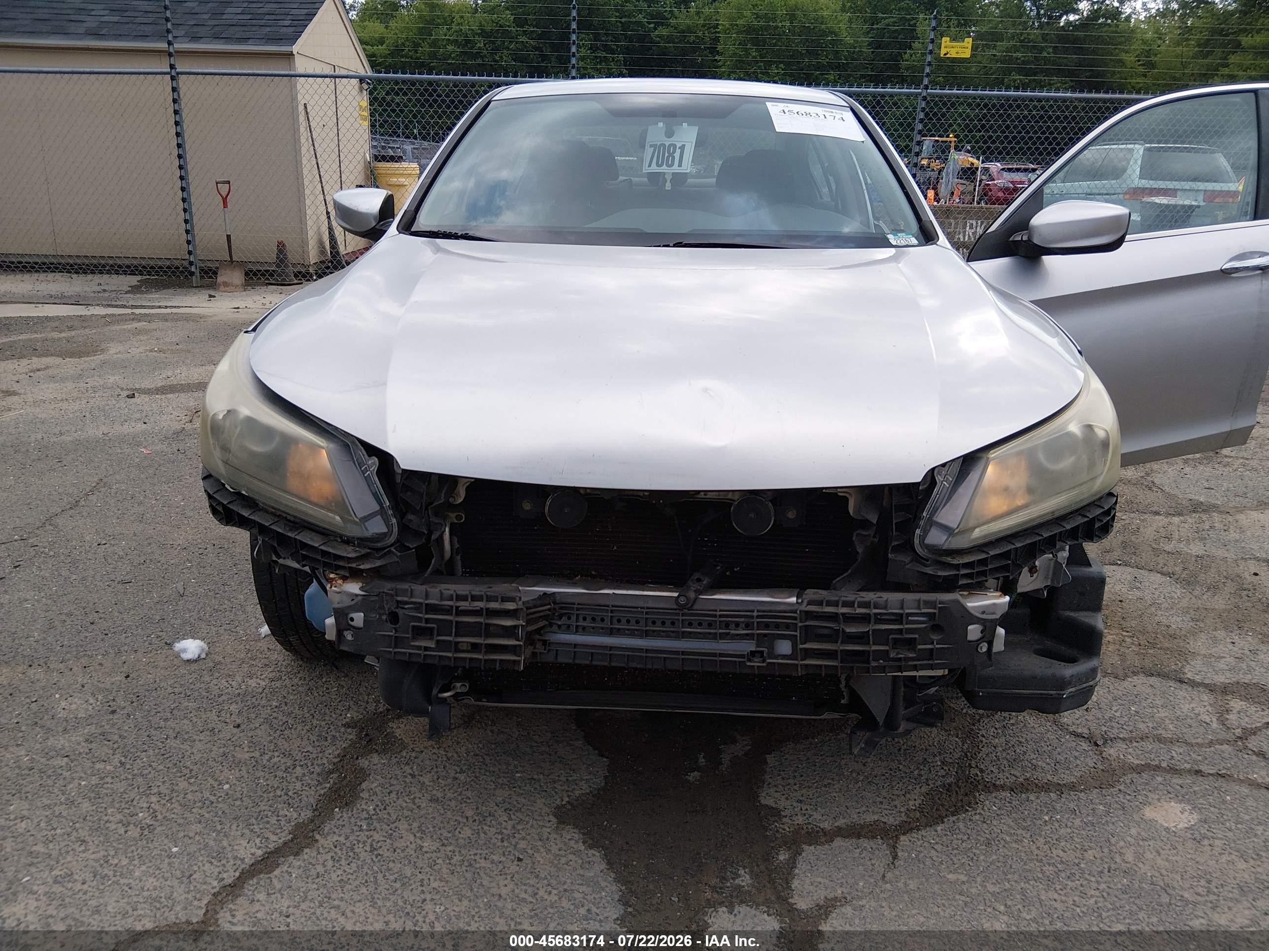2013 Honda Accord Lx Silver vin: 1HGCR2F3XDA140168