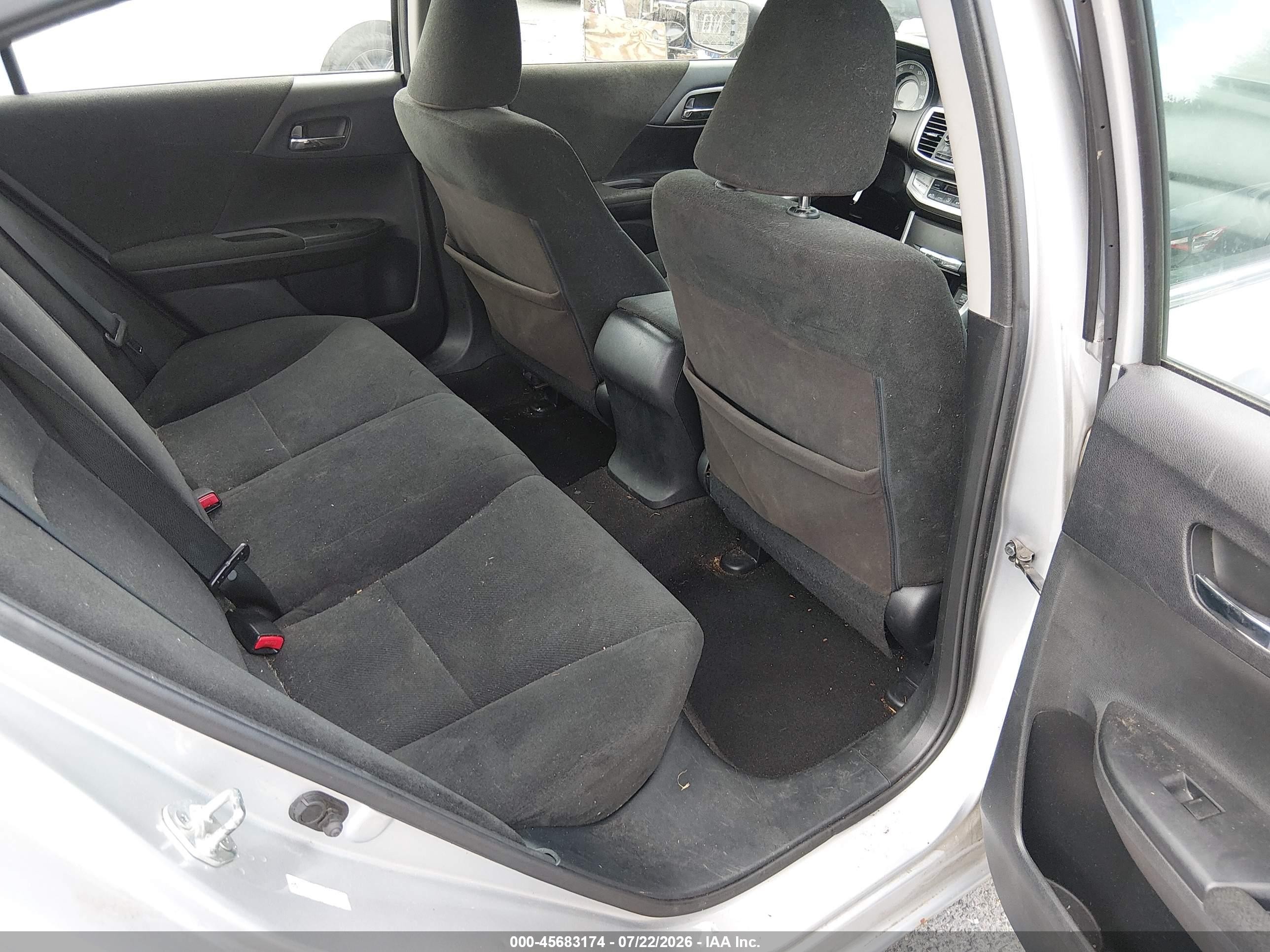 2013 Honda Accord Lx Silver vin: 1HGCR2F3XDA140168